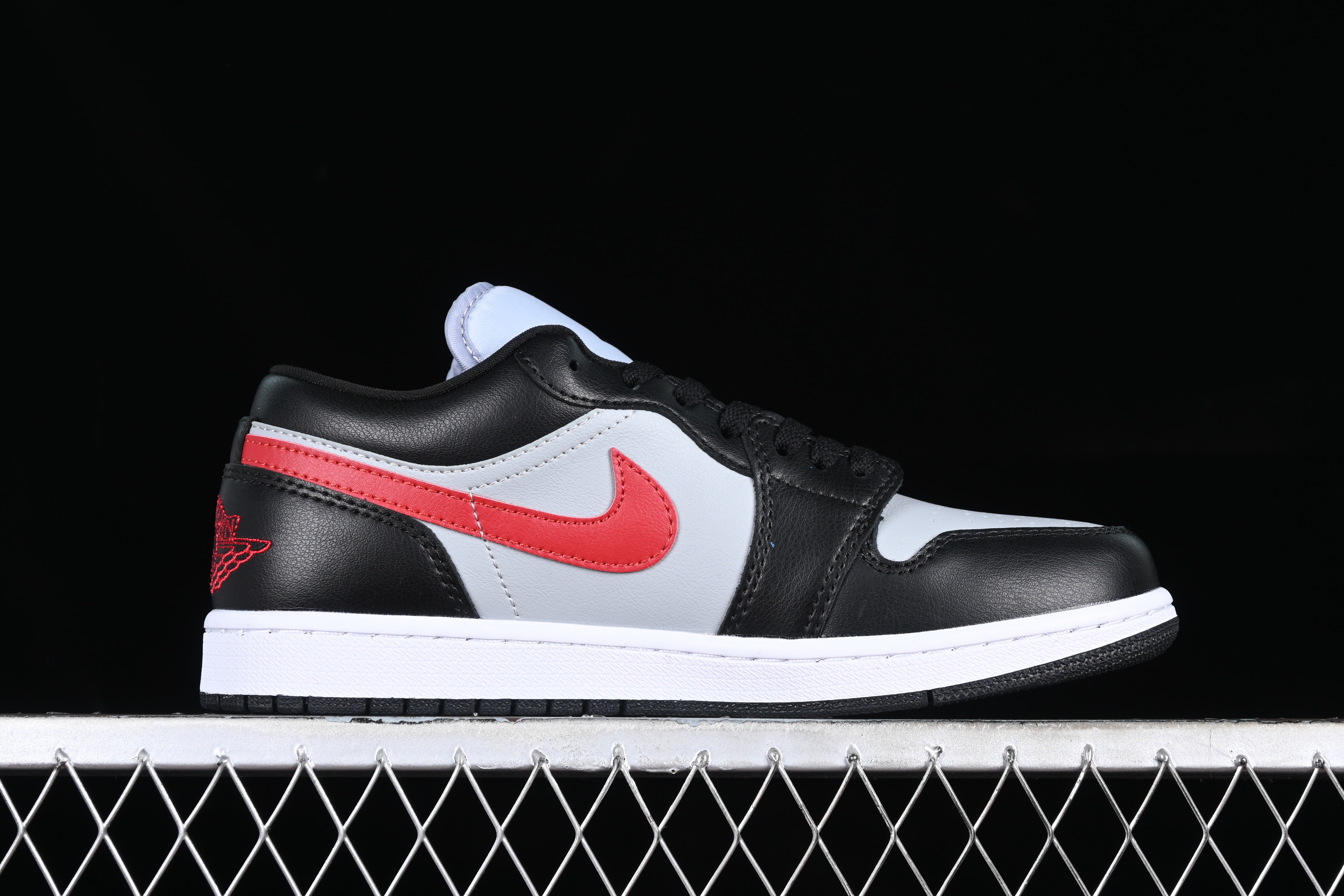 AJ1 low top