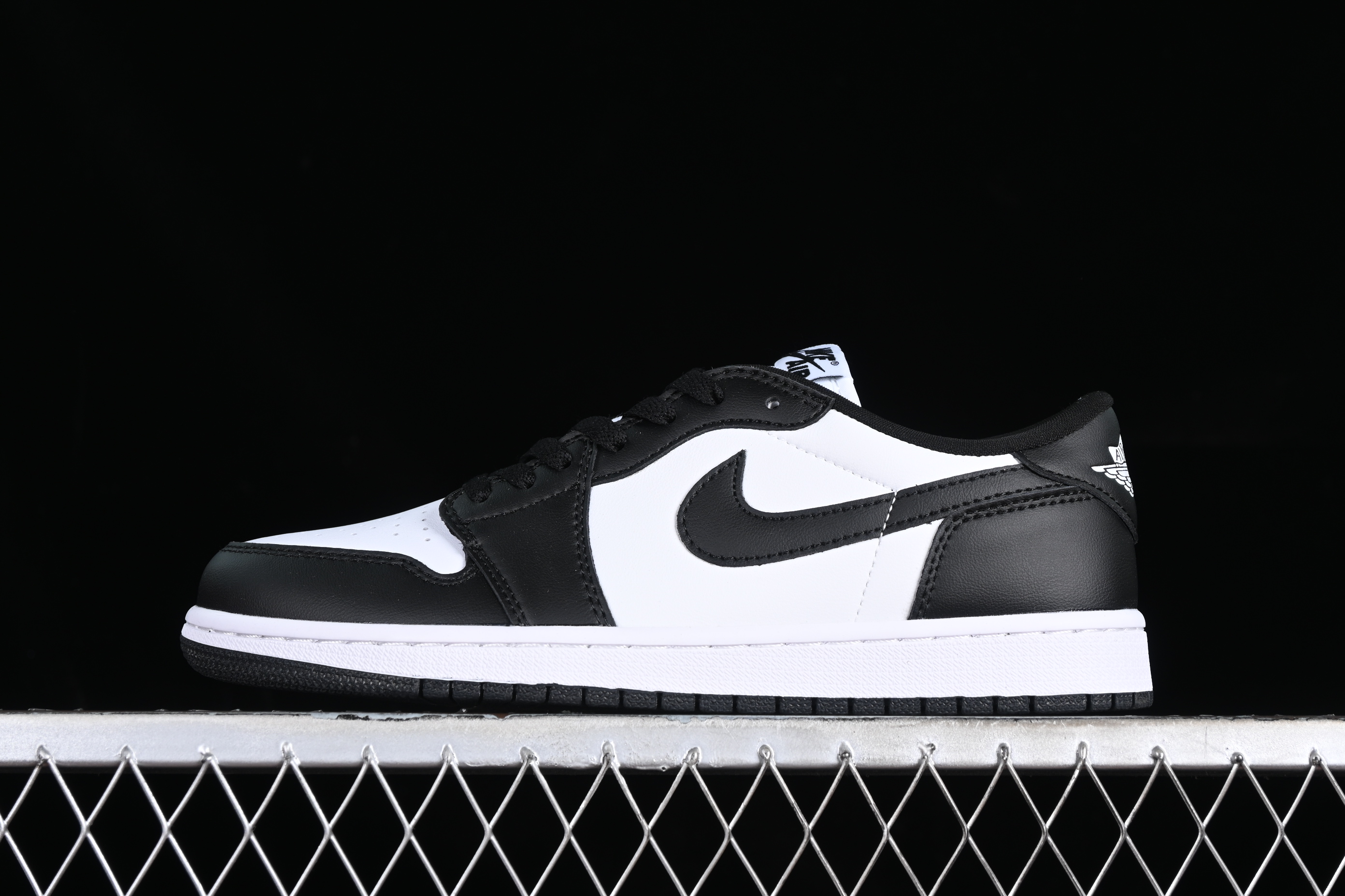 AJ1 low top