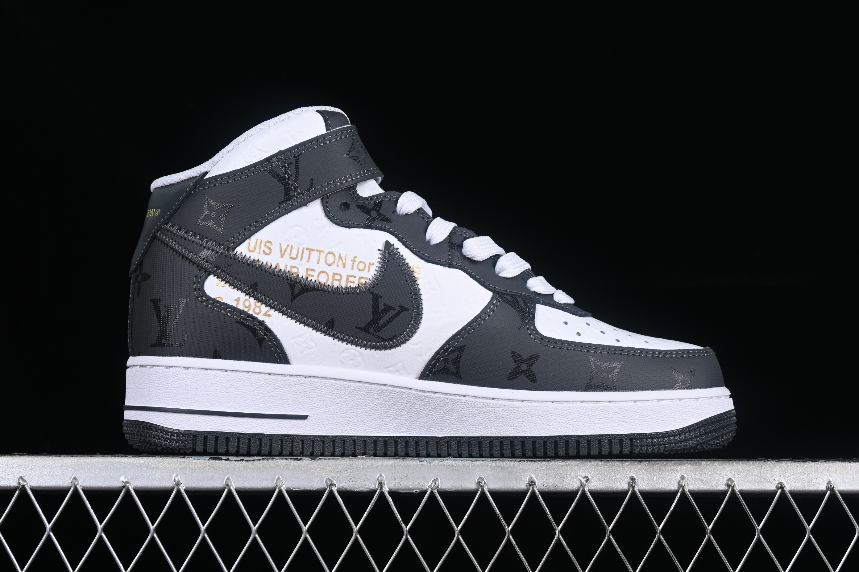 Nk Air Force 1'07 Mid Lv Black Air Force One mid-top casual sneakers