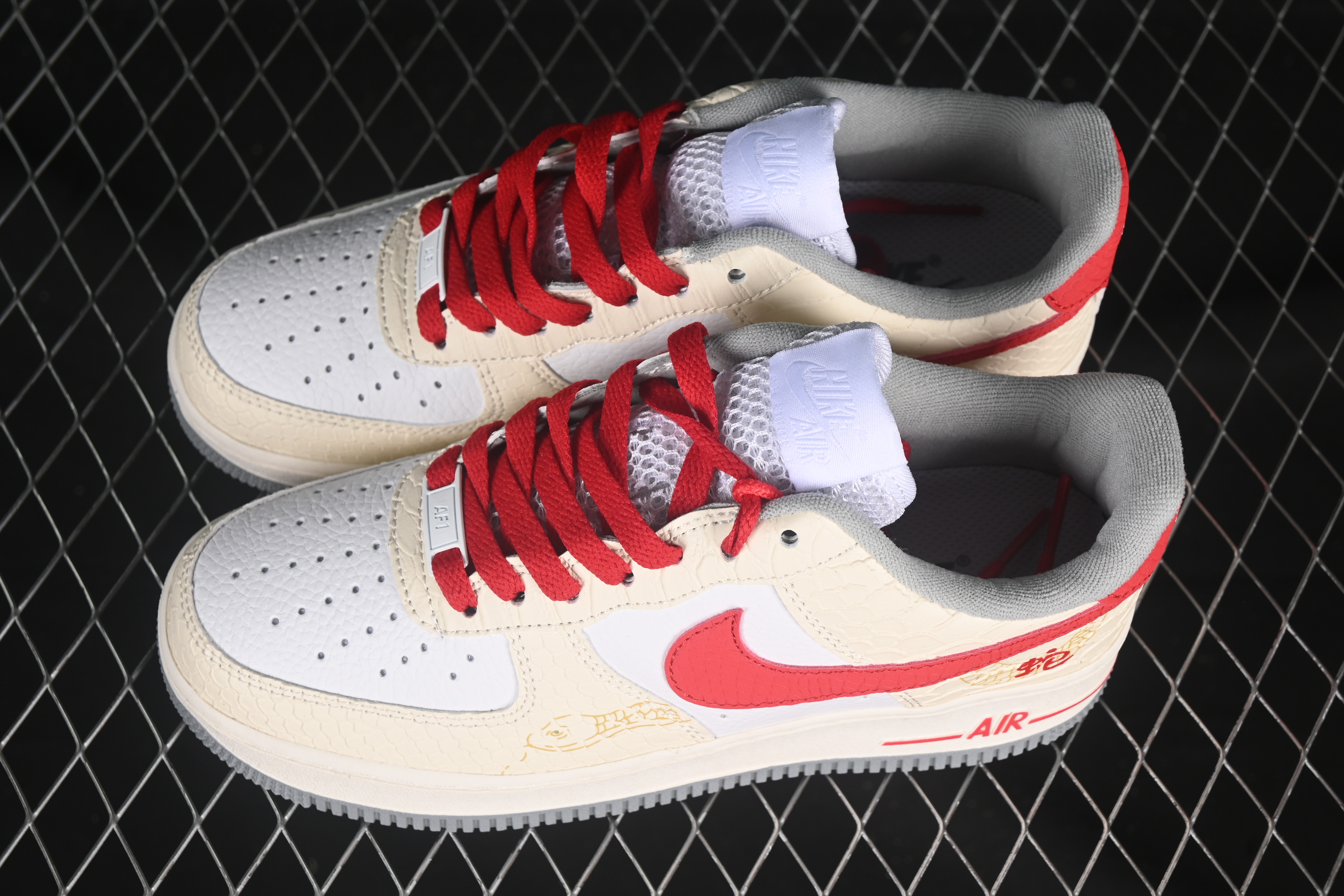 Air Force 1'07 Low Year of the Snake Theme Air Force One DX2678-100 36-45