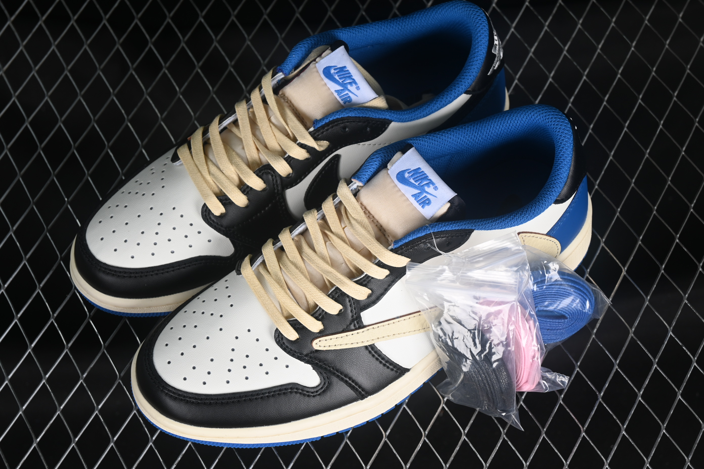 AJ1 low top
