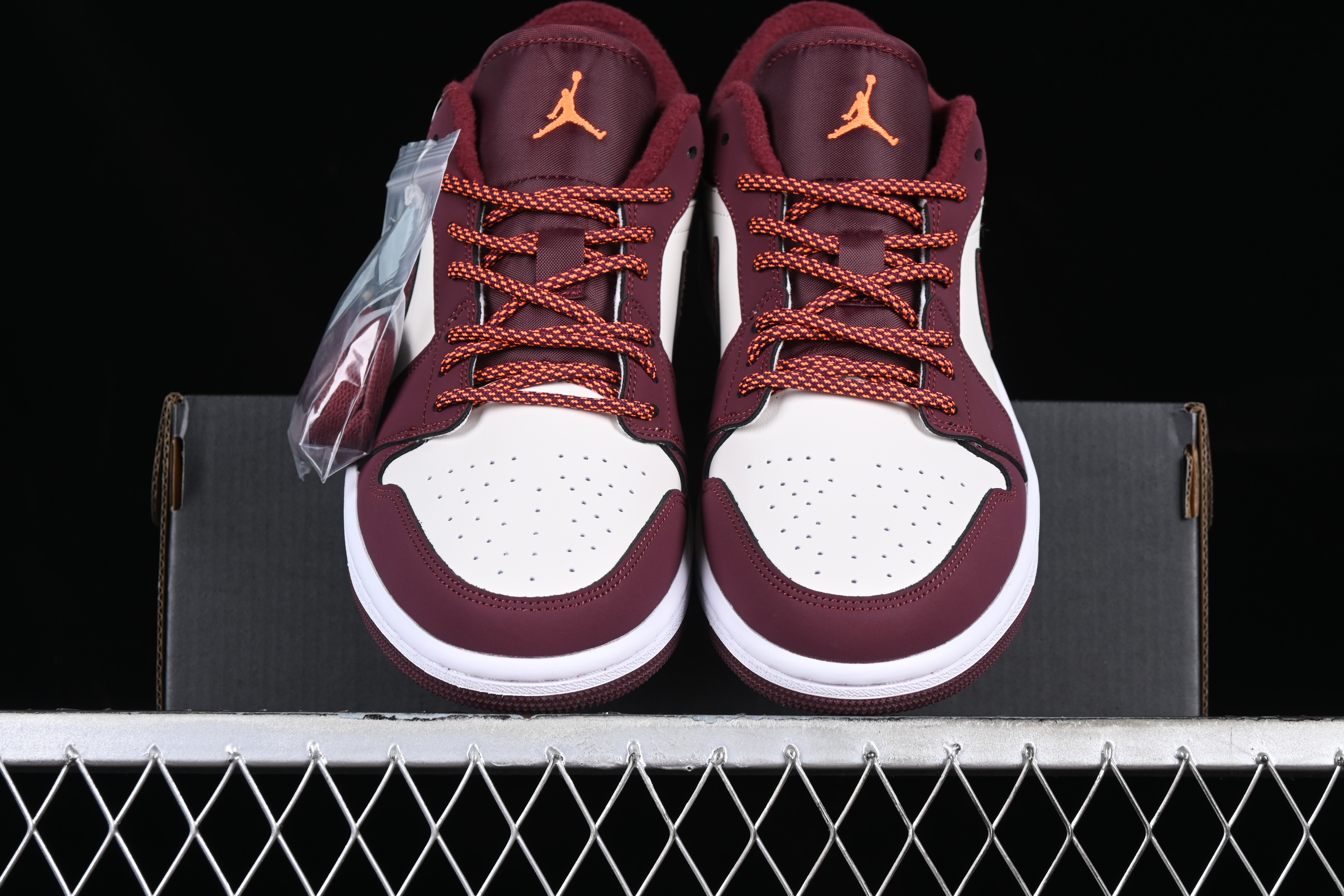 AJ1 low top