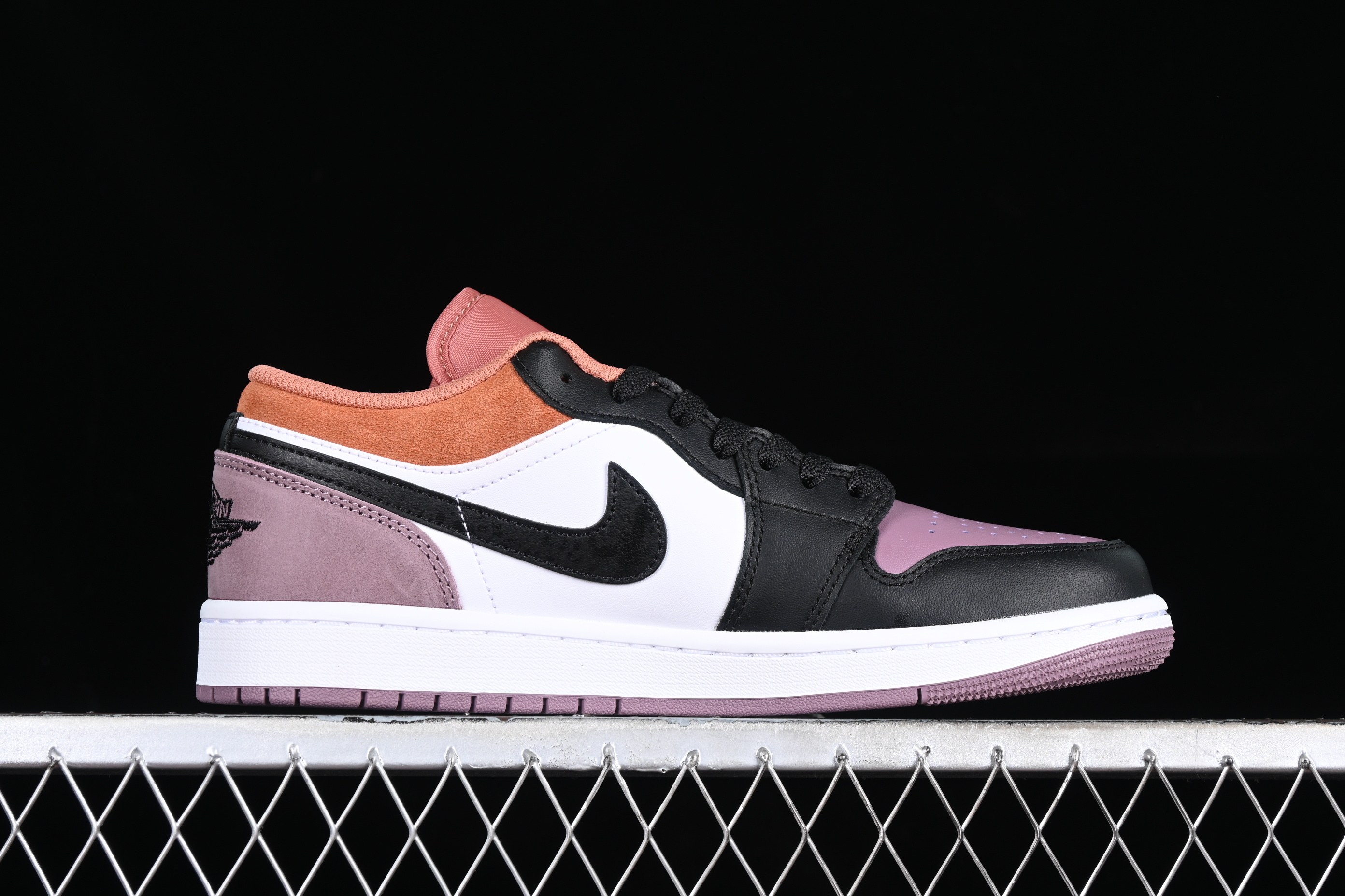 AJ1 low top