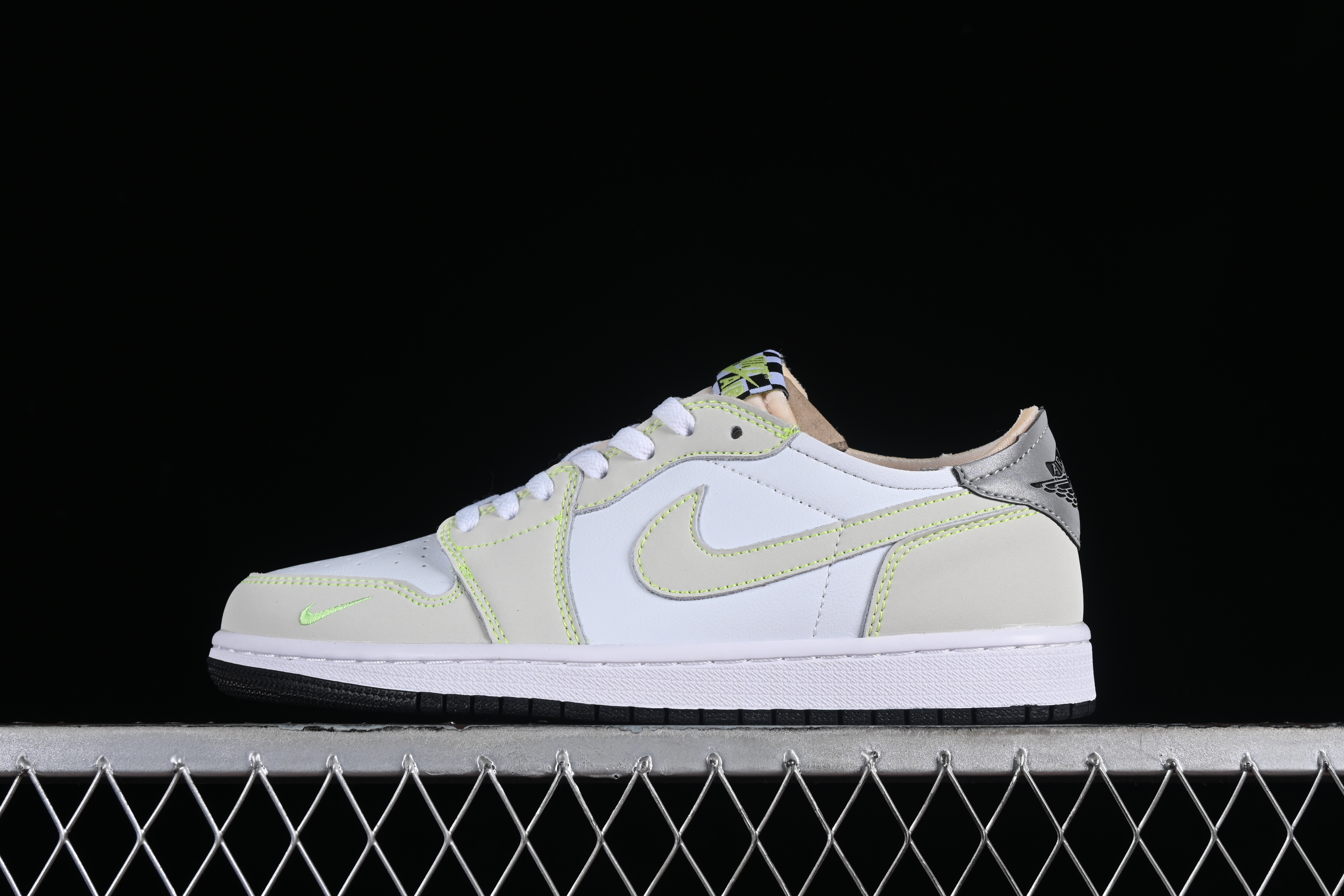 AJ1 low top
