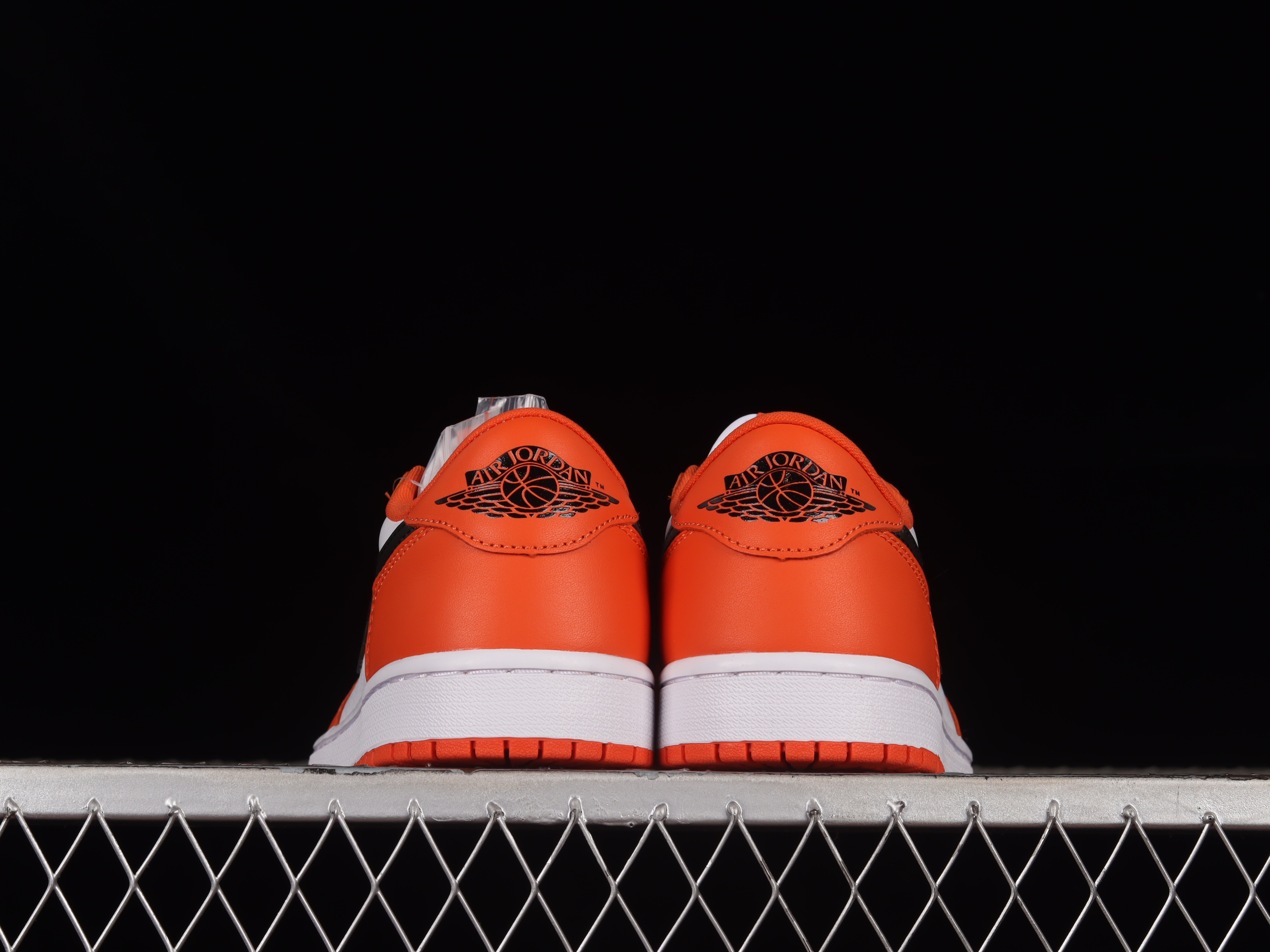 AJ1 low top