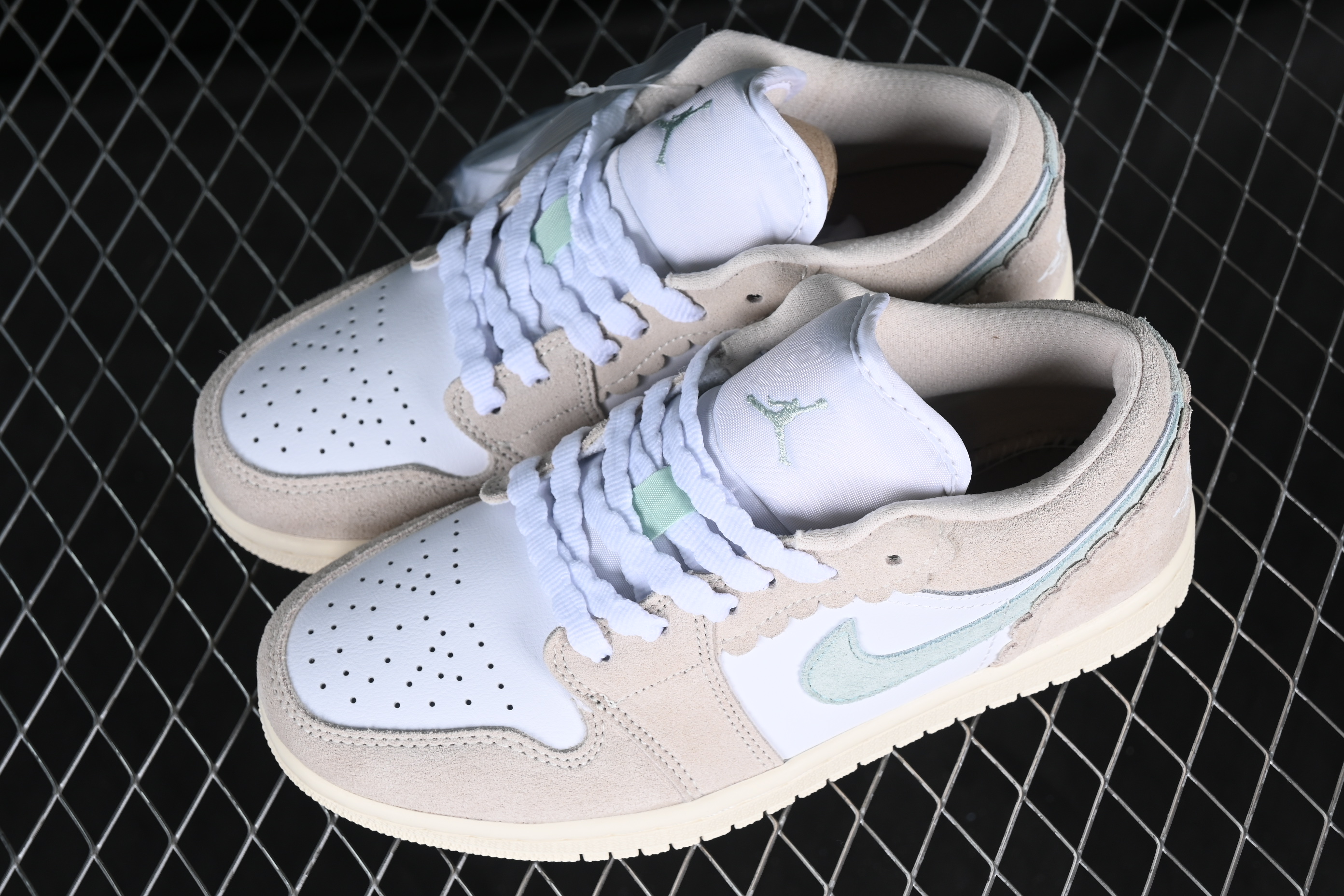 AJ1 low top