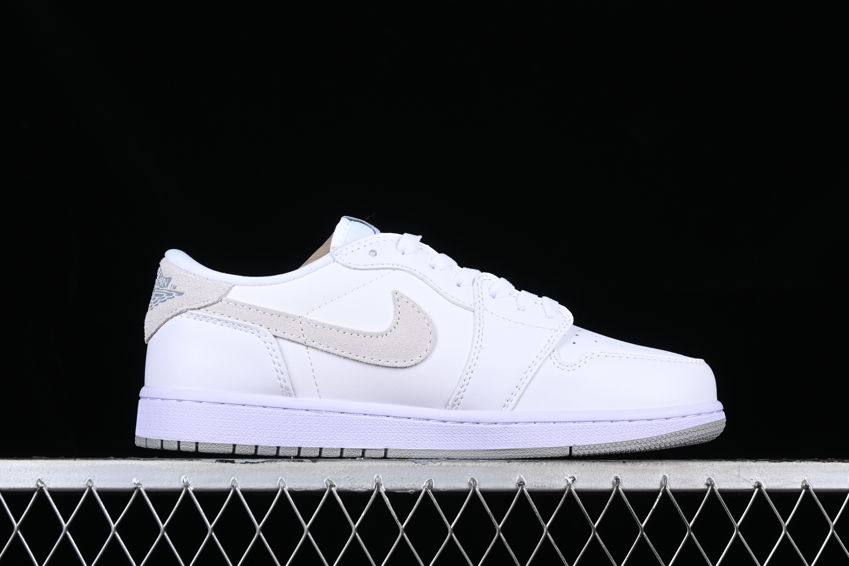 AJ1 low top