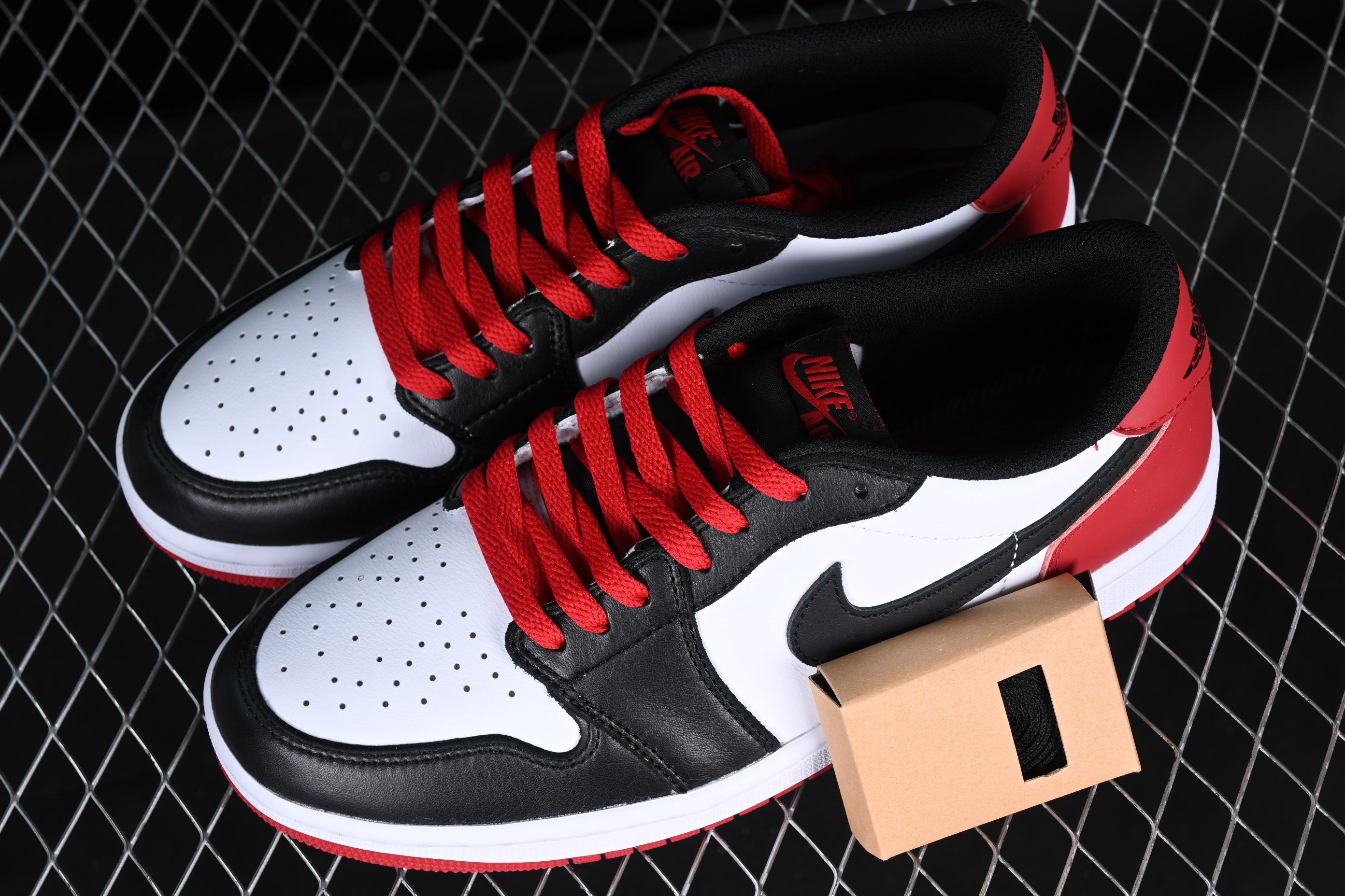 AJ1 low top