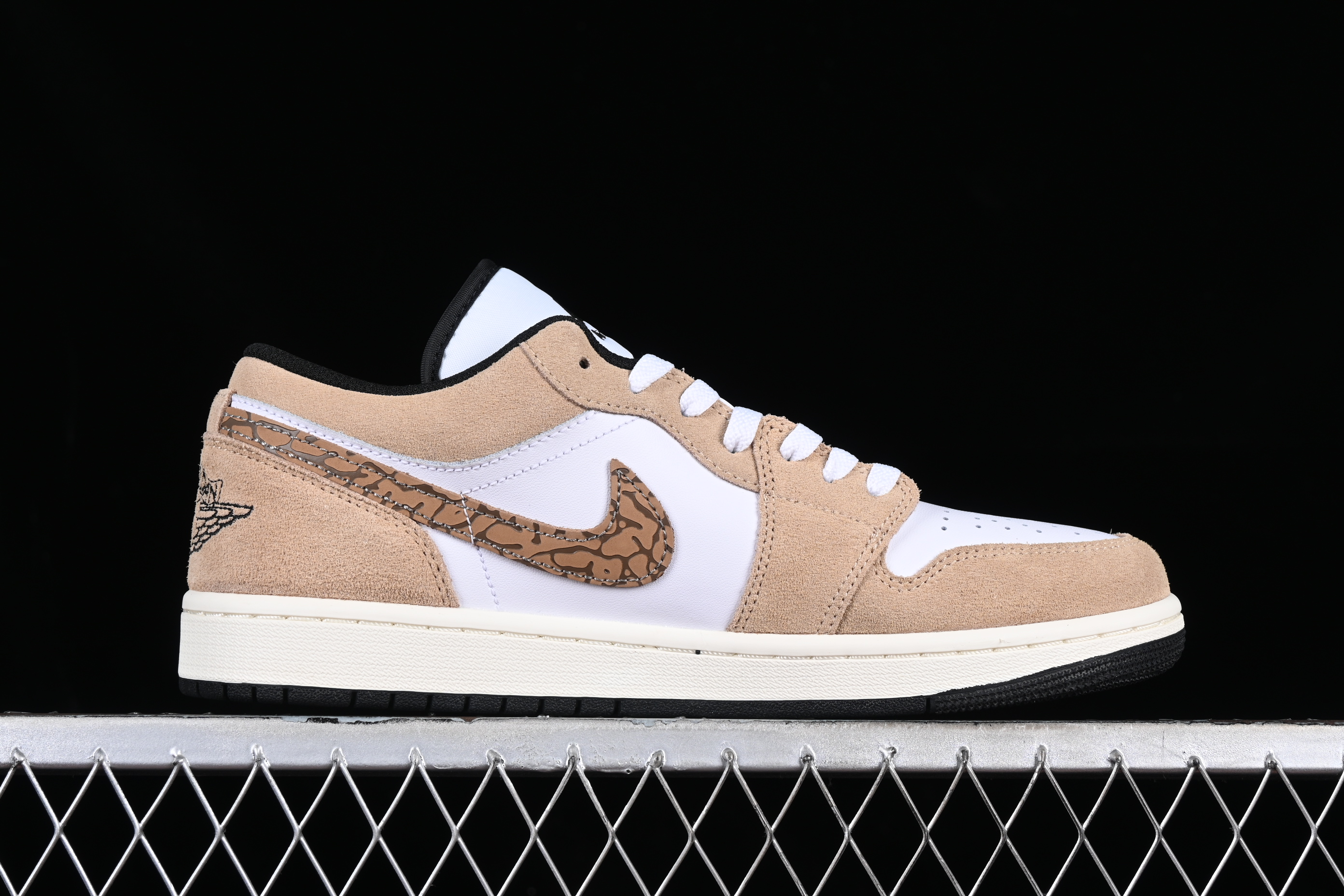 AJ1 low top