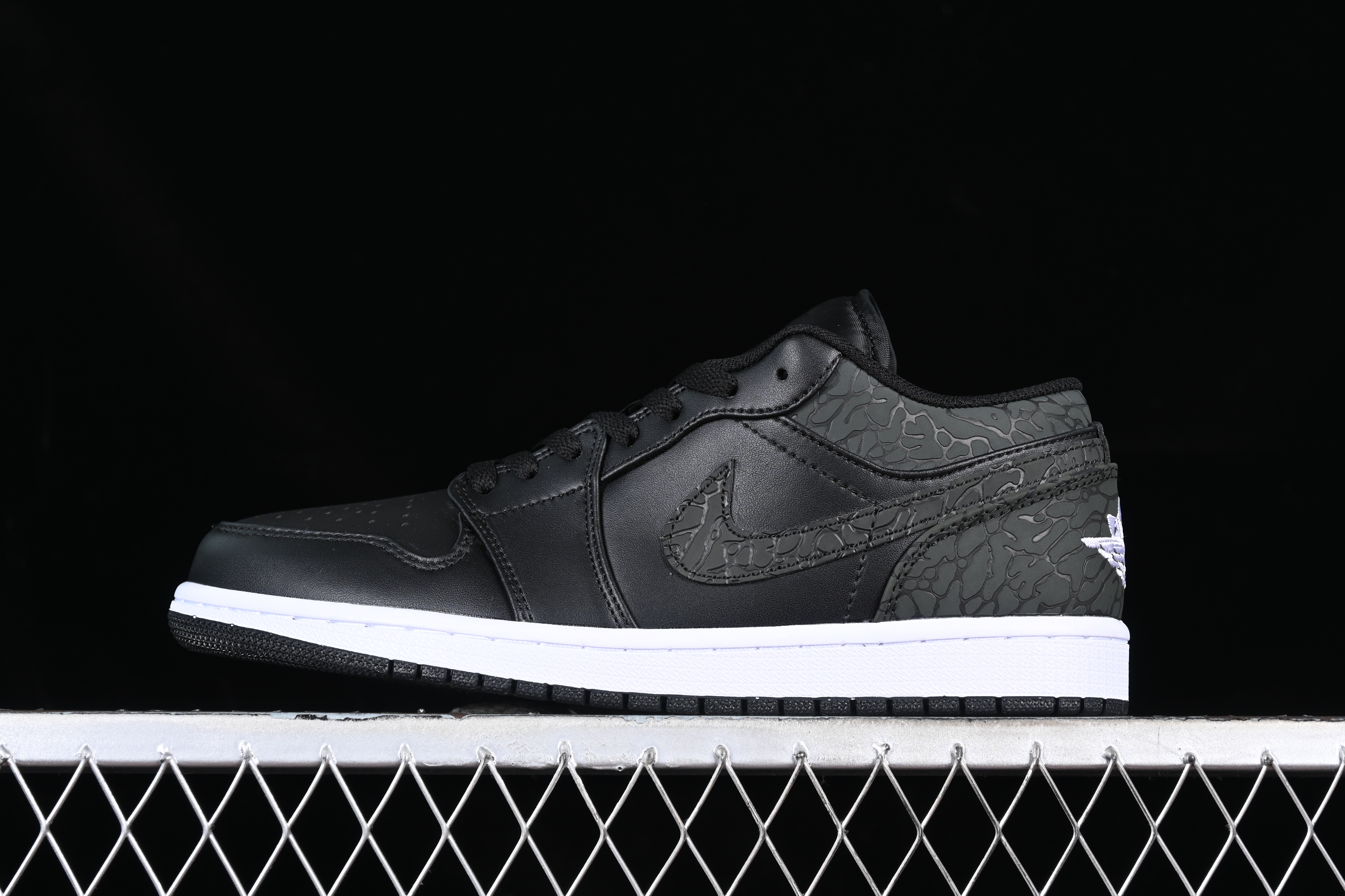 AJ1 low top