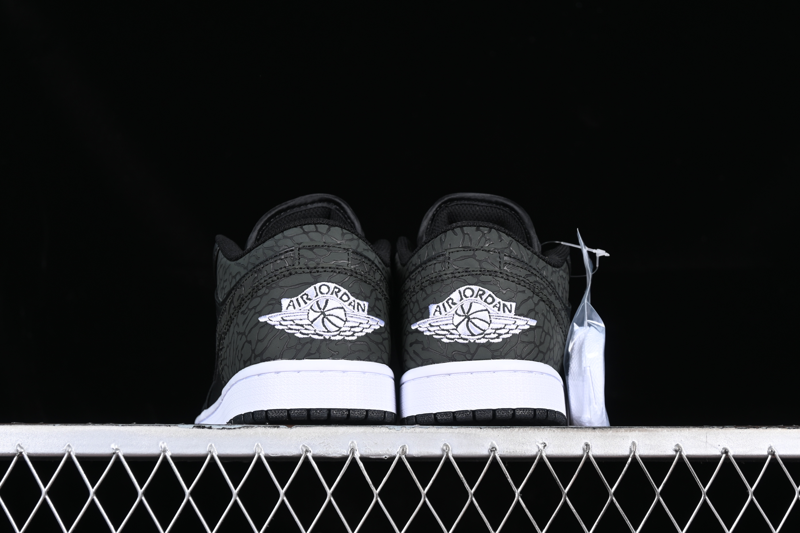 AJ1 low top