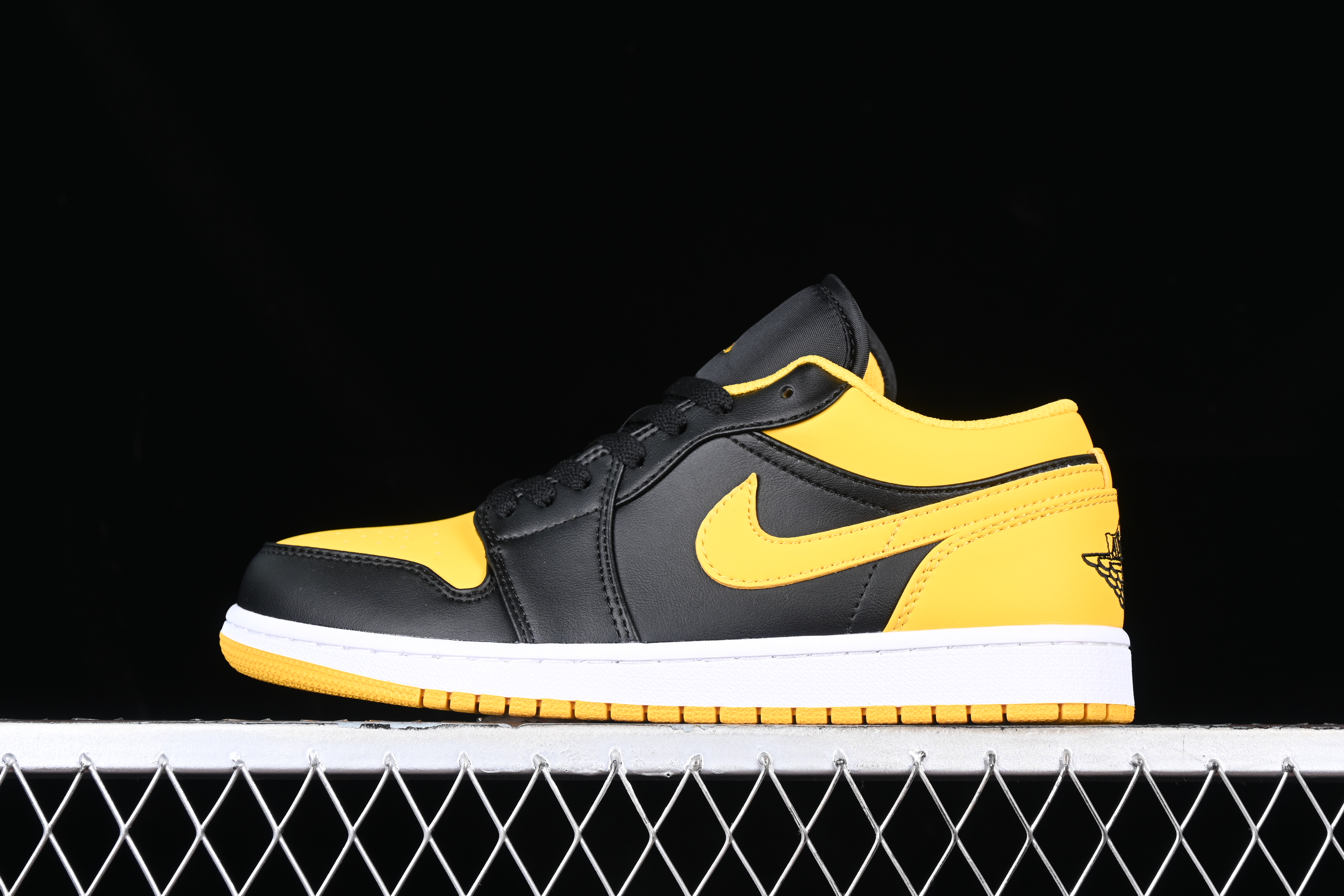 AJ1 low top