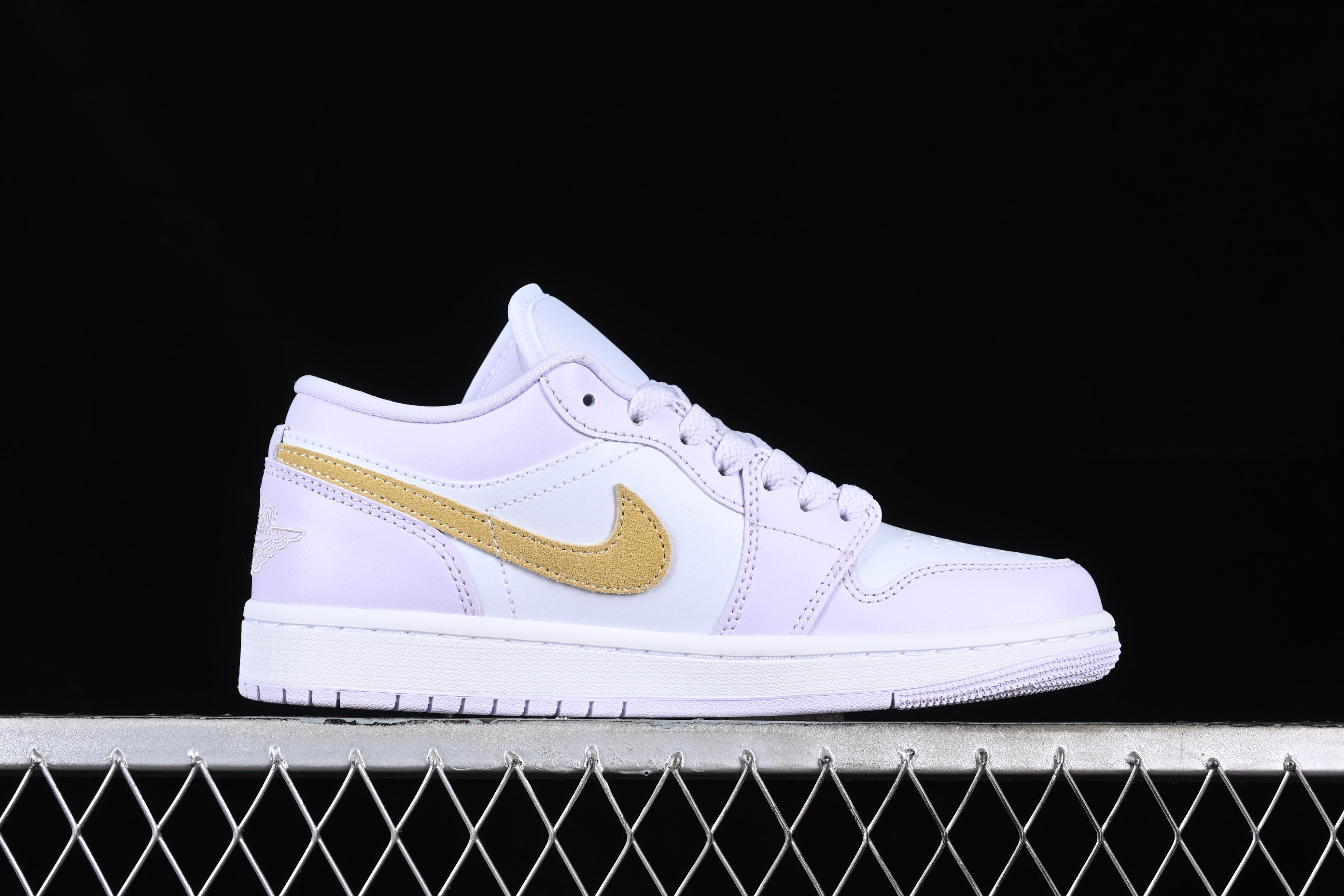AJ1 low top