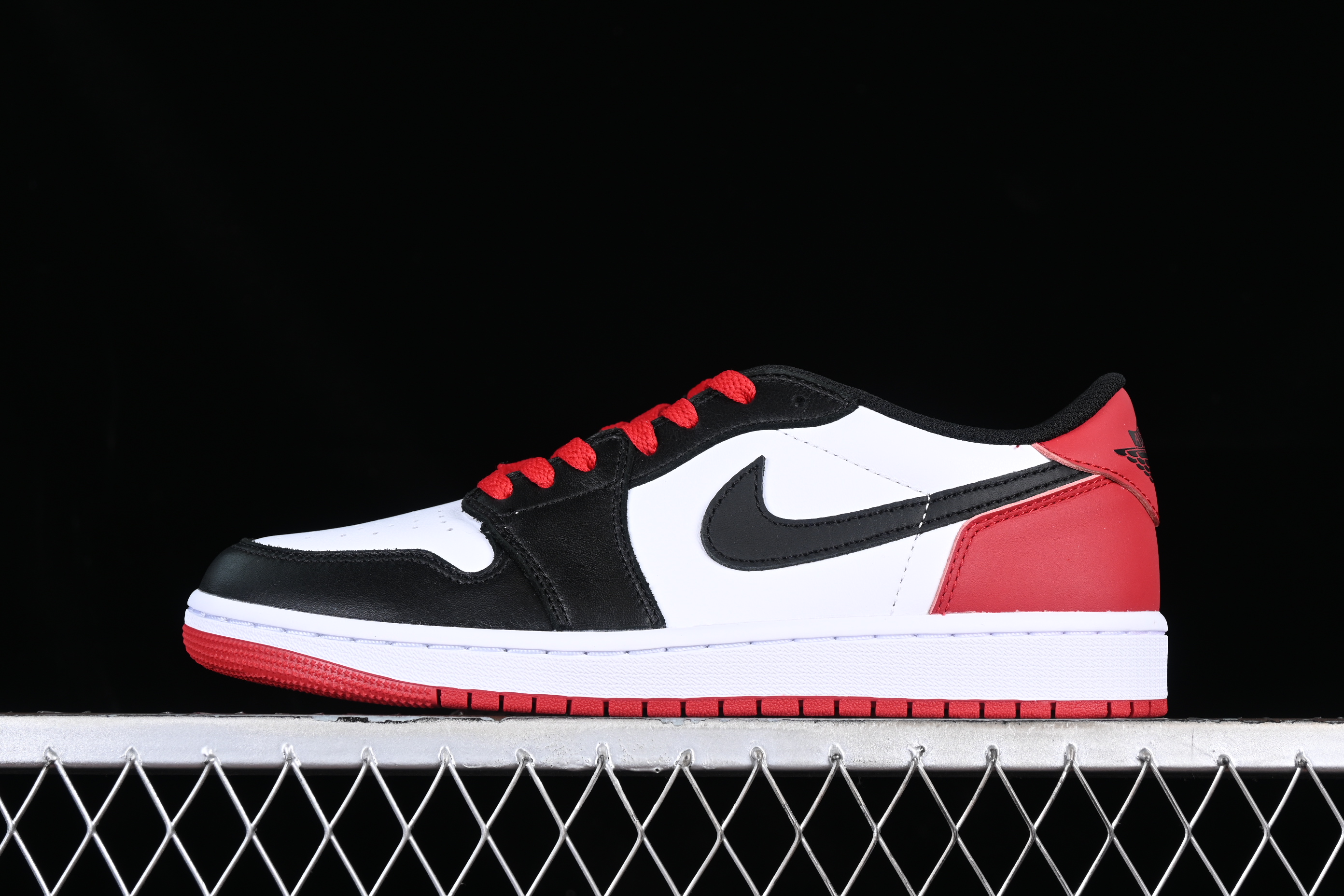 AJ1 low top