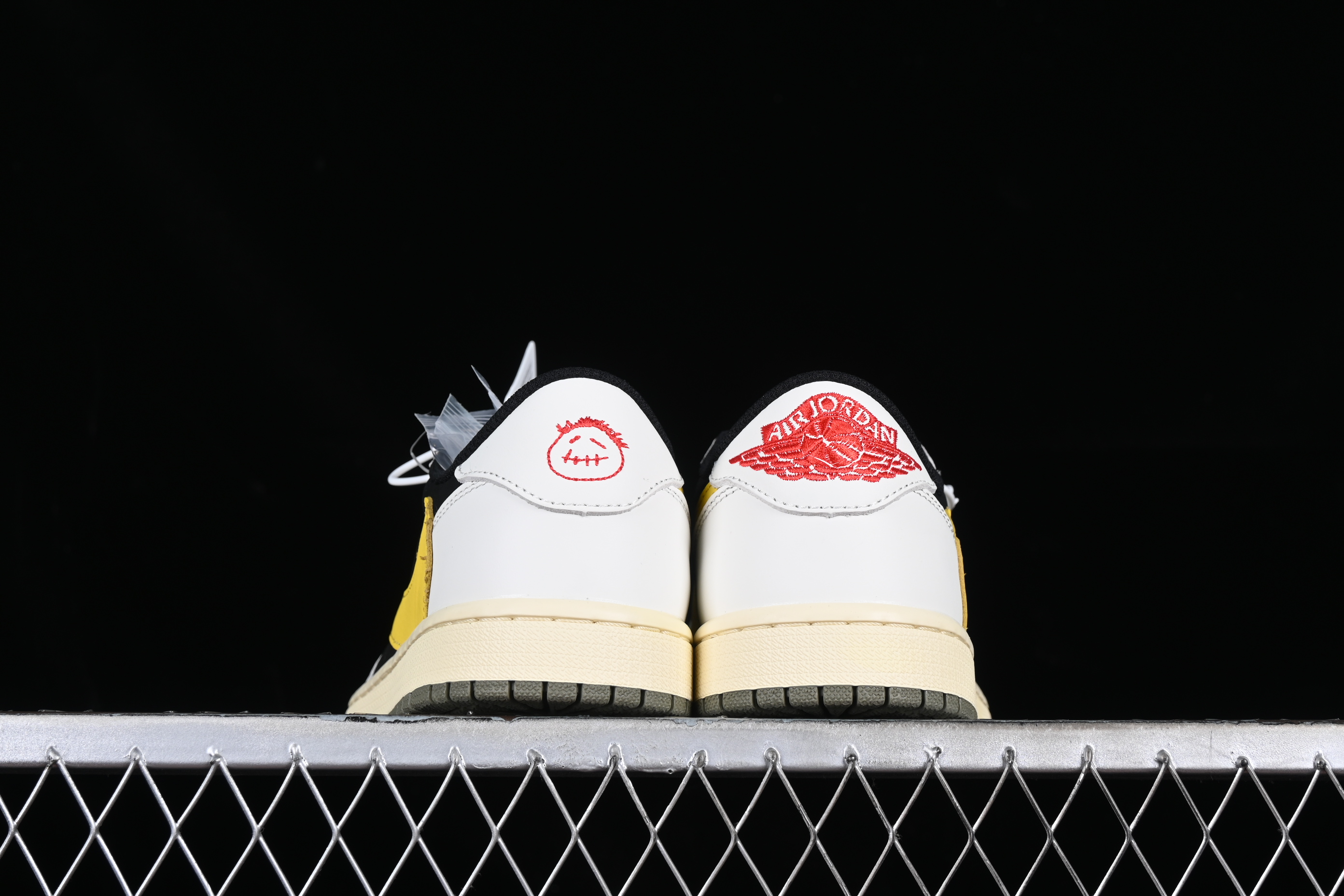 AJ1 low top
