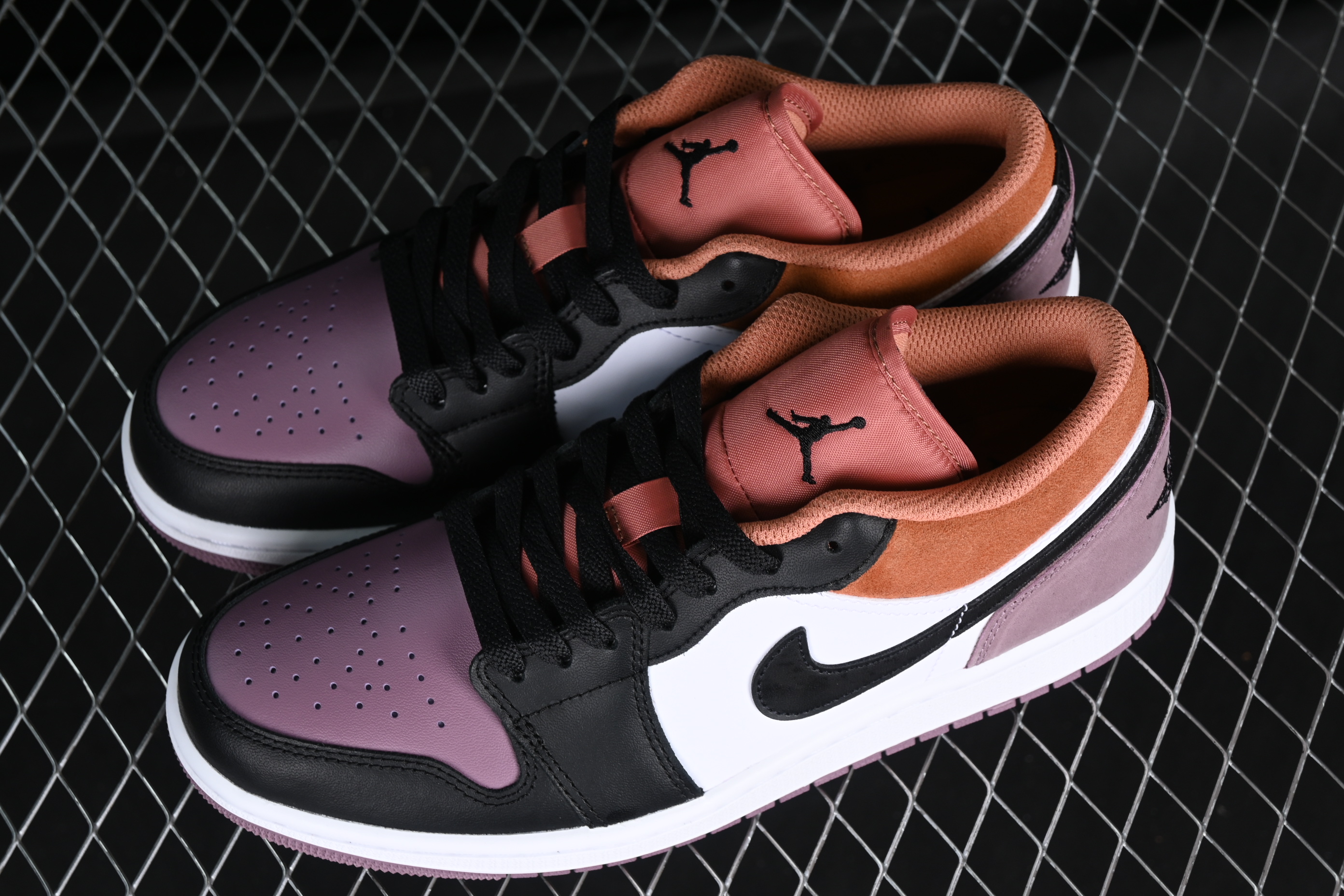 AJ1 low top