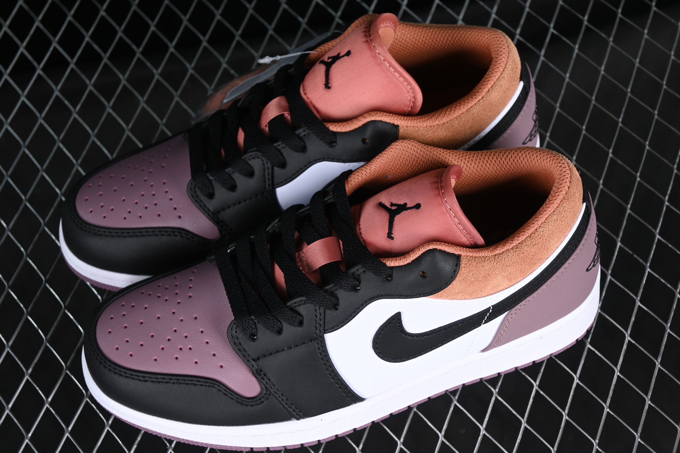 AJ1 low top