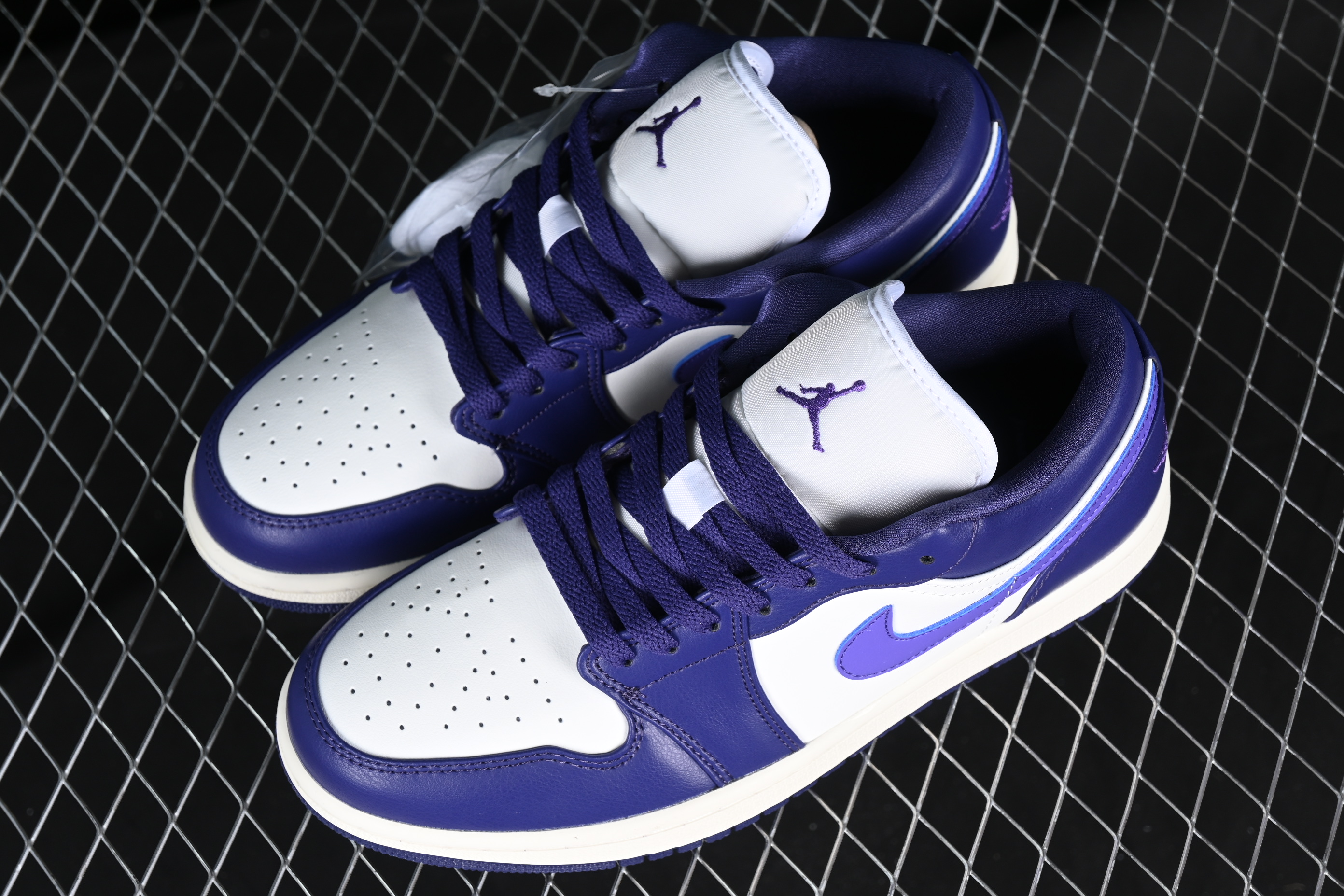 AJ1 low top