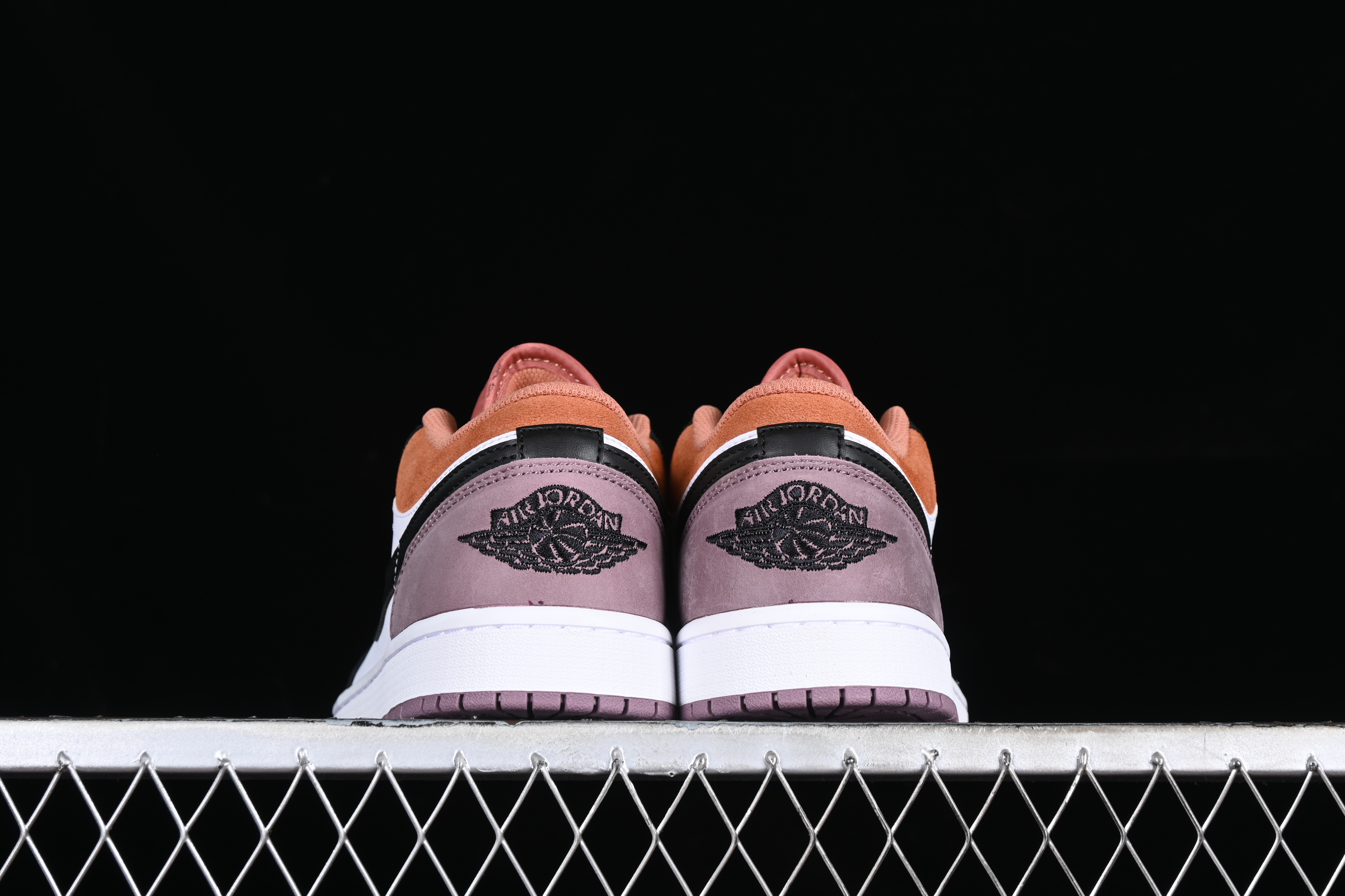 AJ1 low top