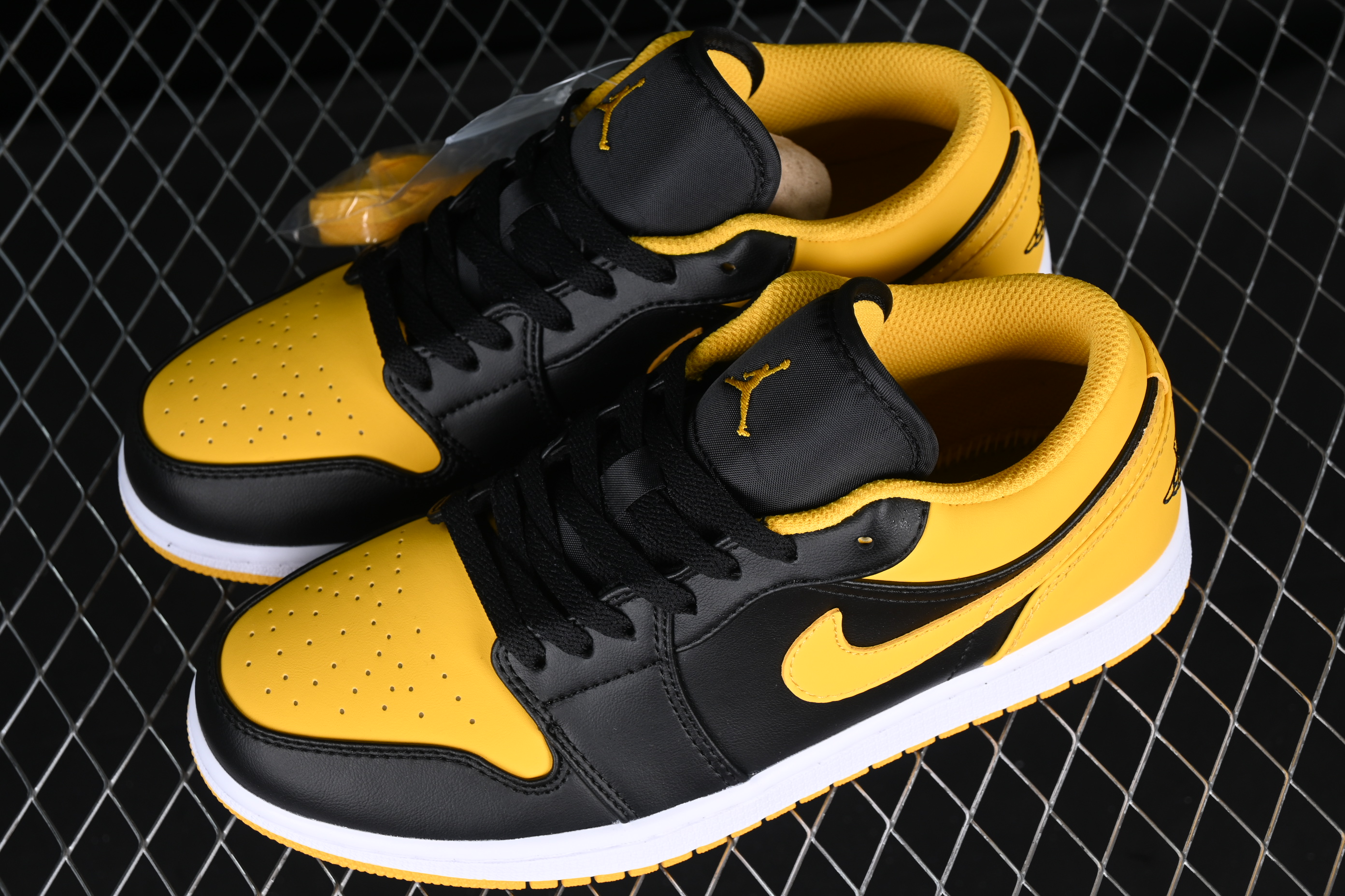 AJ1 low top