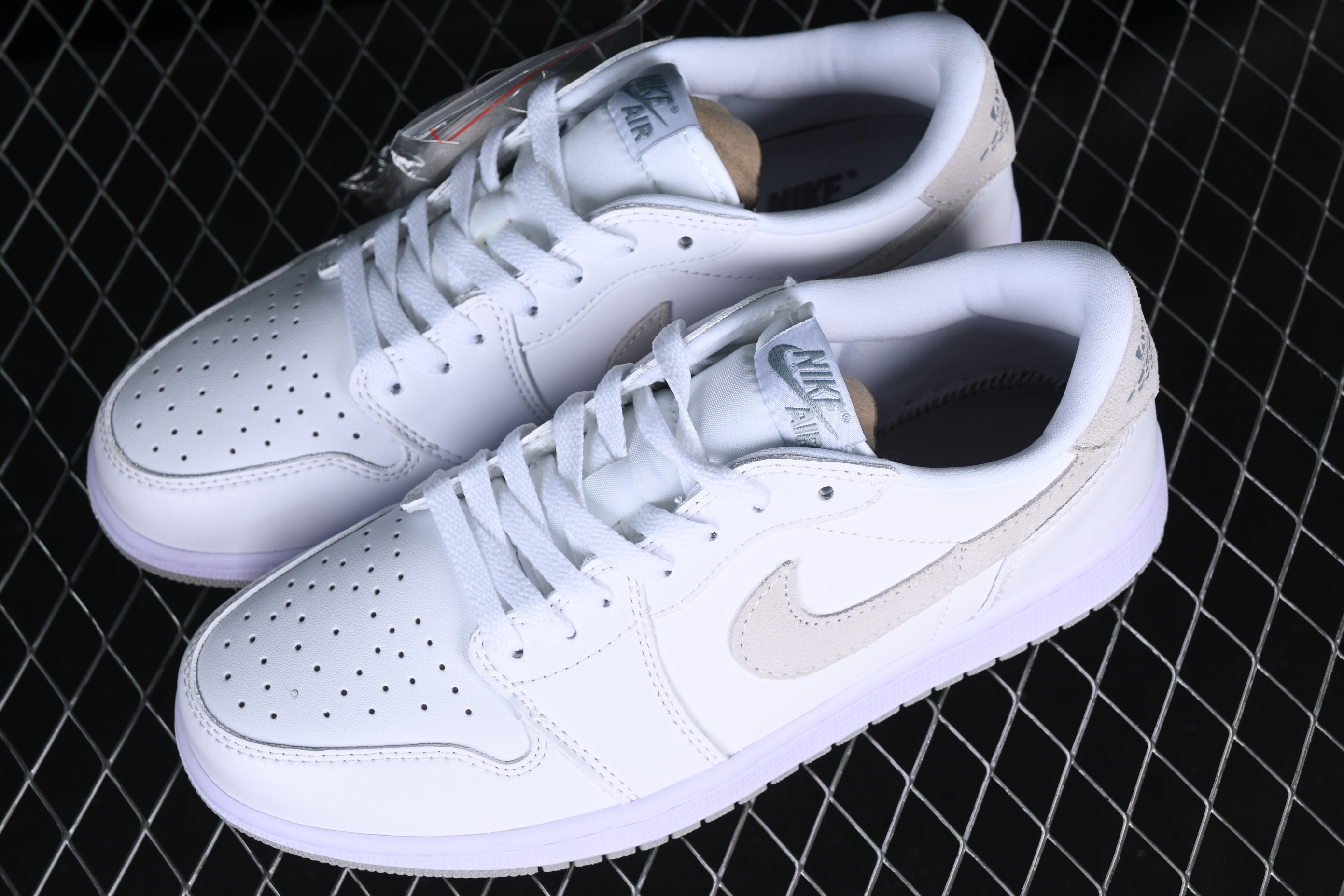 AJ1 low top