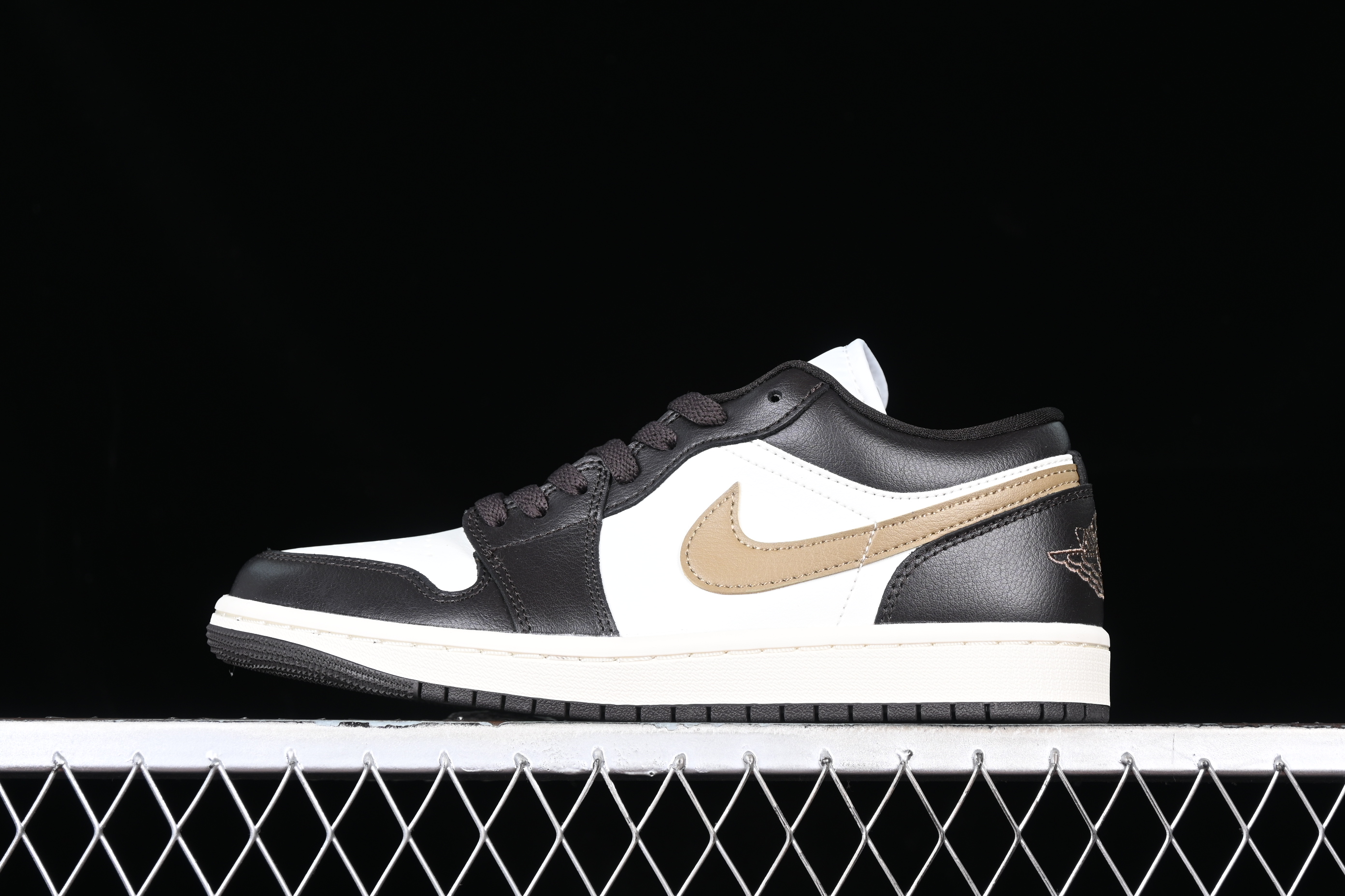 AJ1 low top