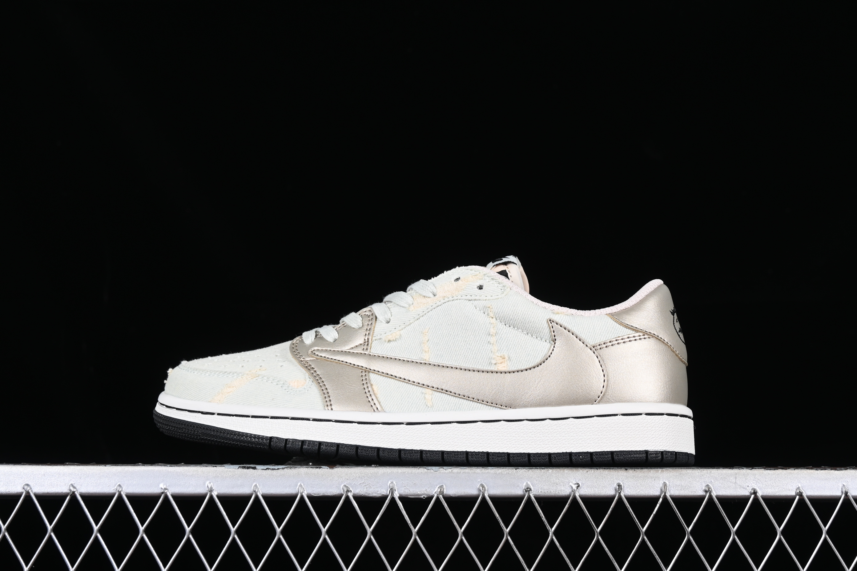 AJ1 low top