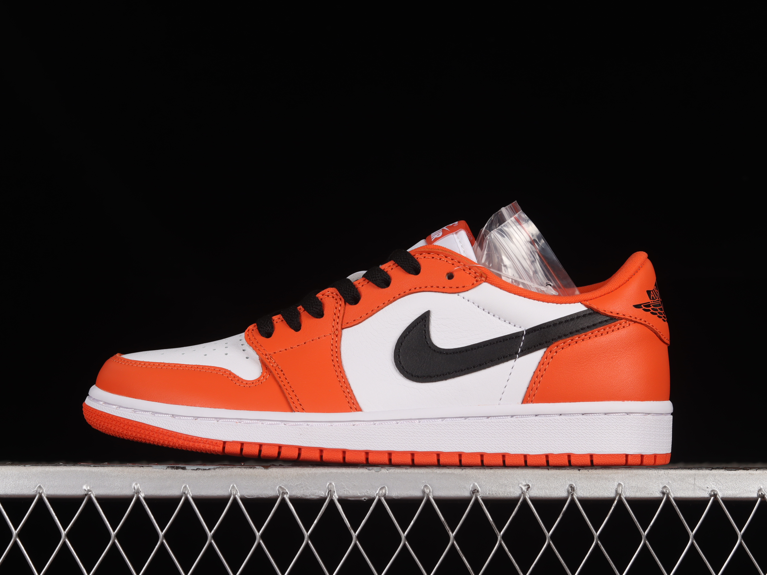AJ1 low top