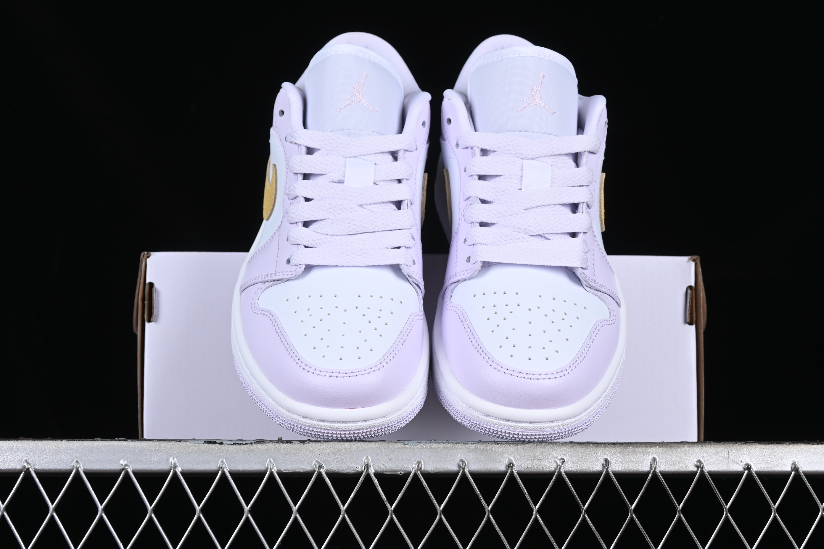 AJ1 low top