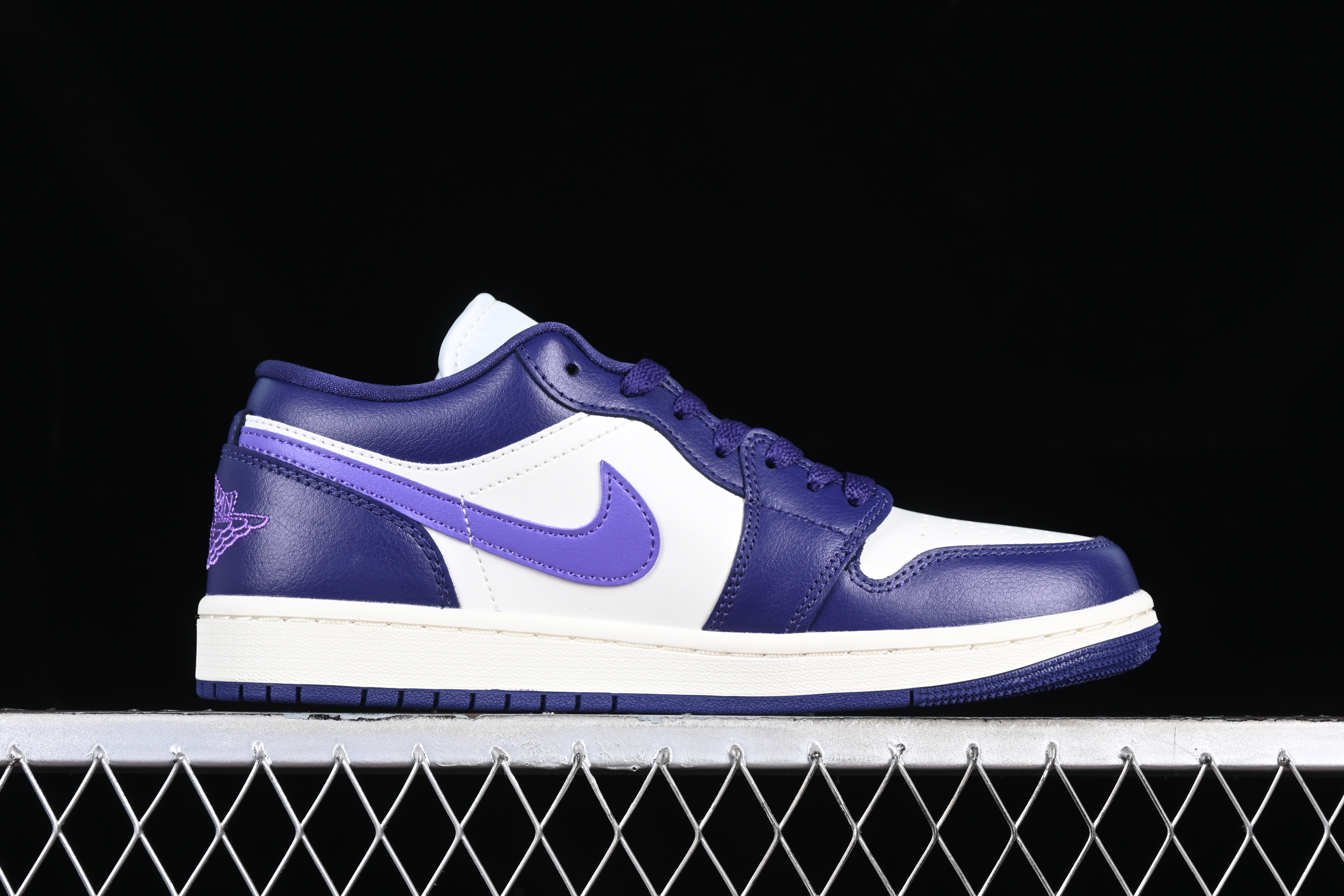 AJ1 low top