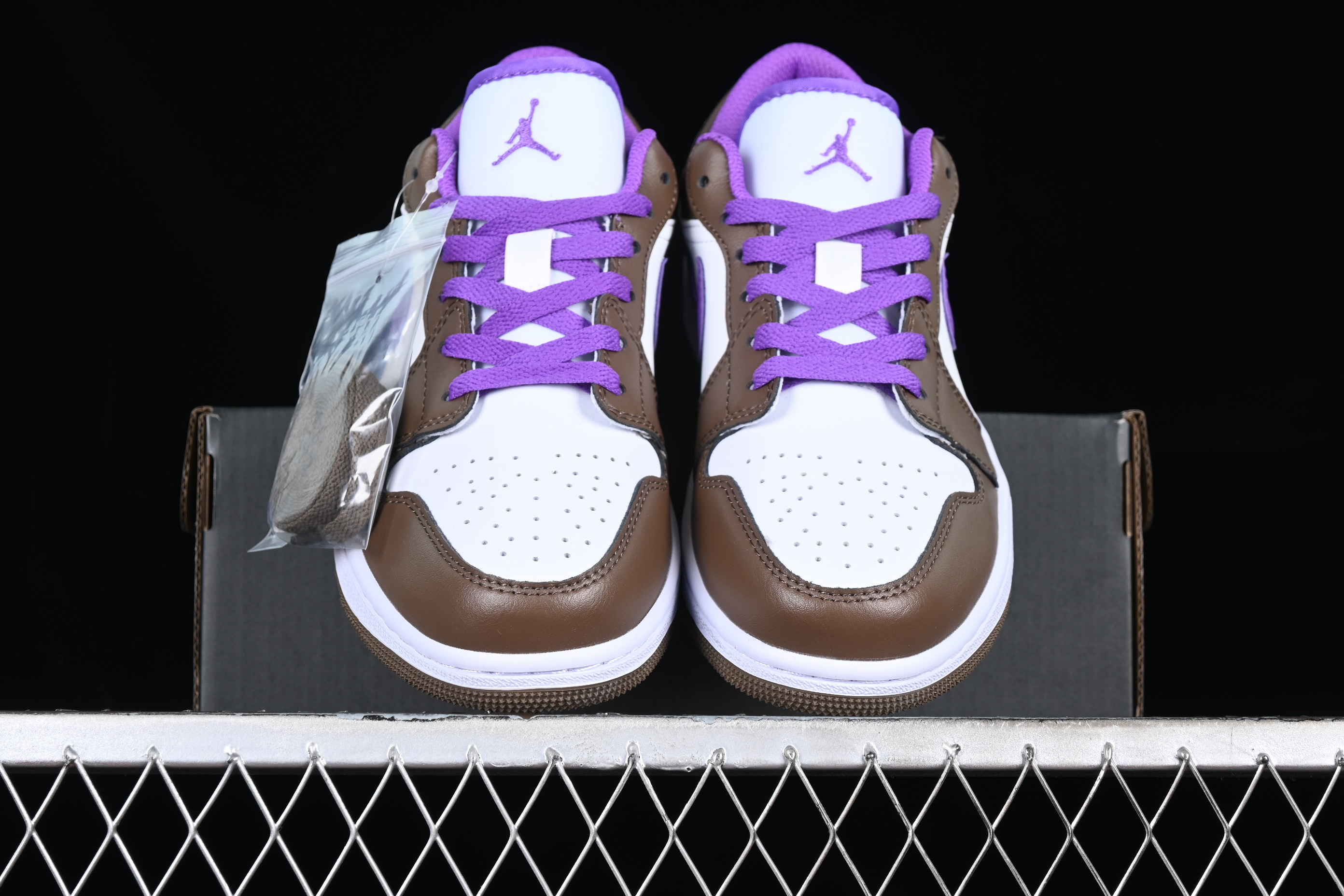 AJ1 low top