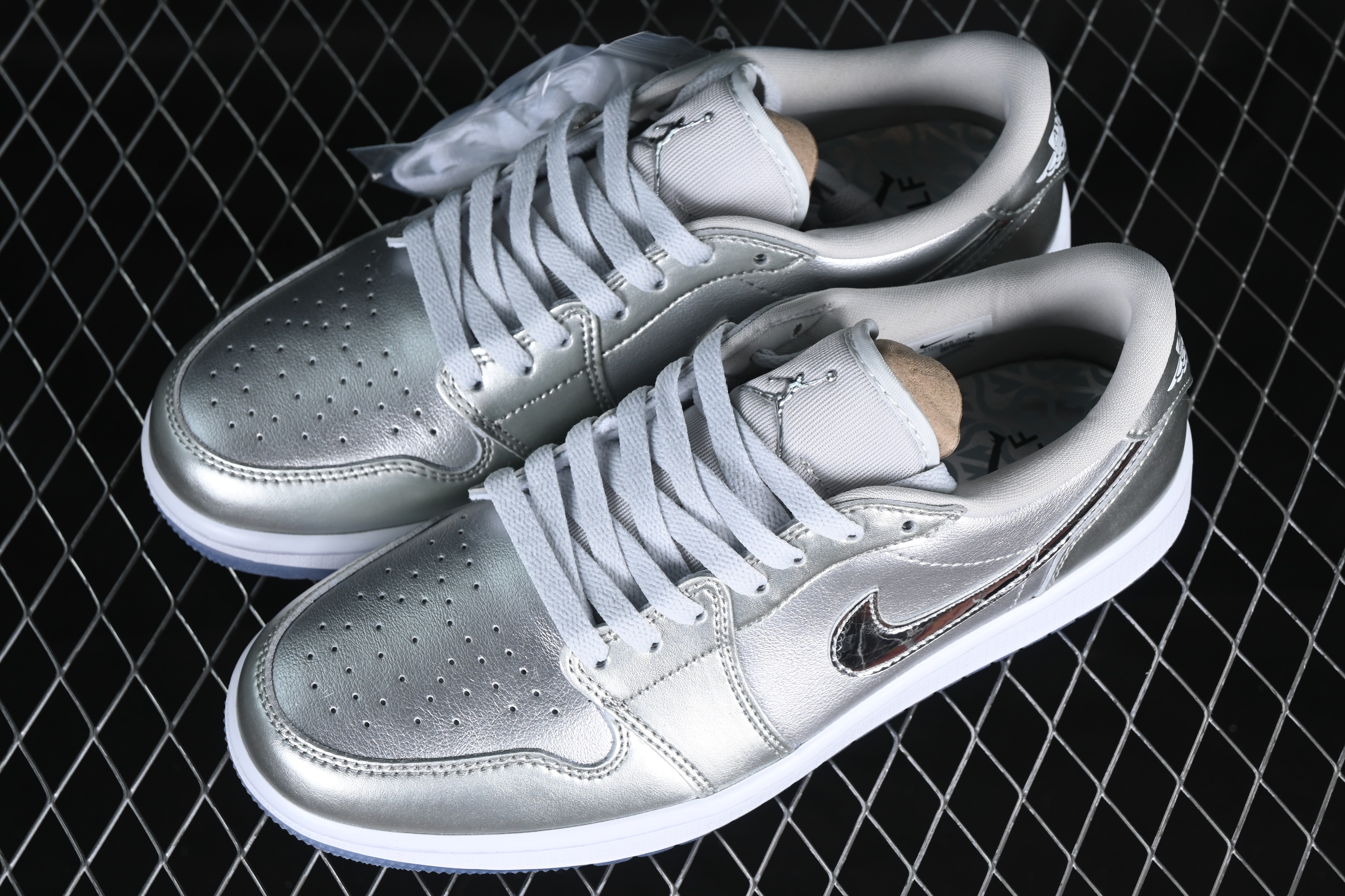 AJ1 low top