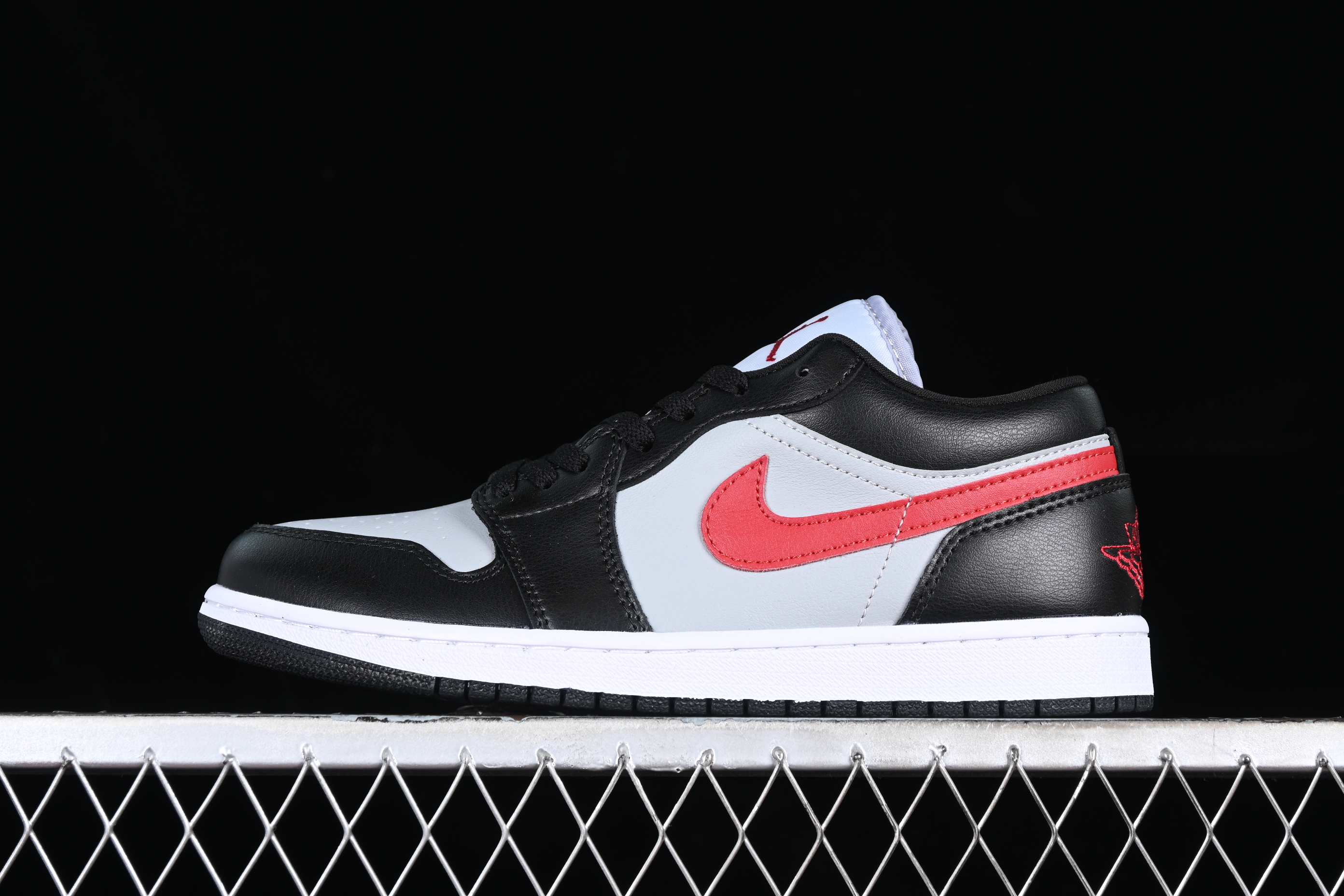 AJ1 low top