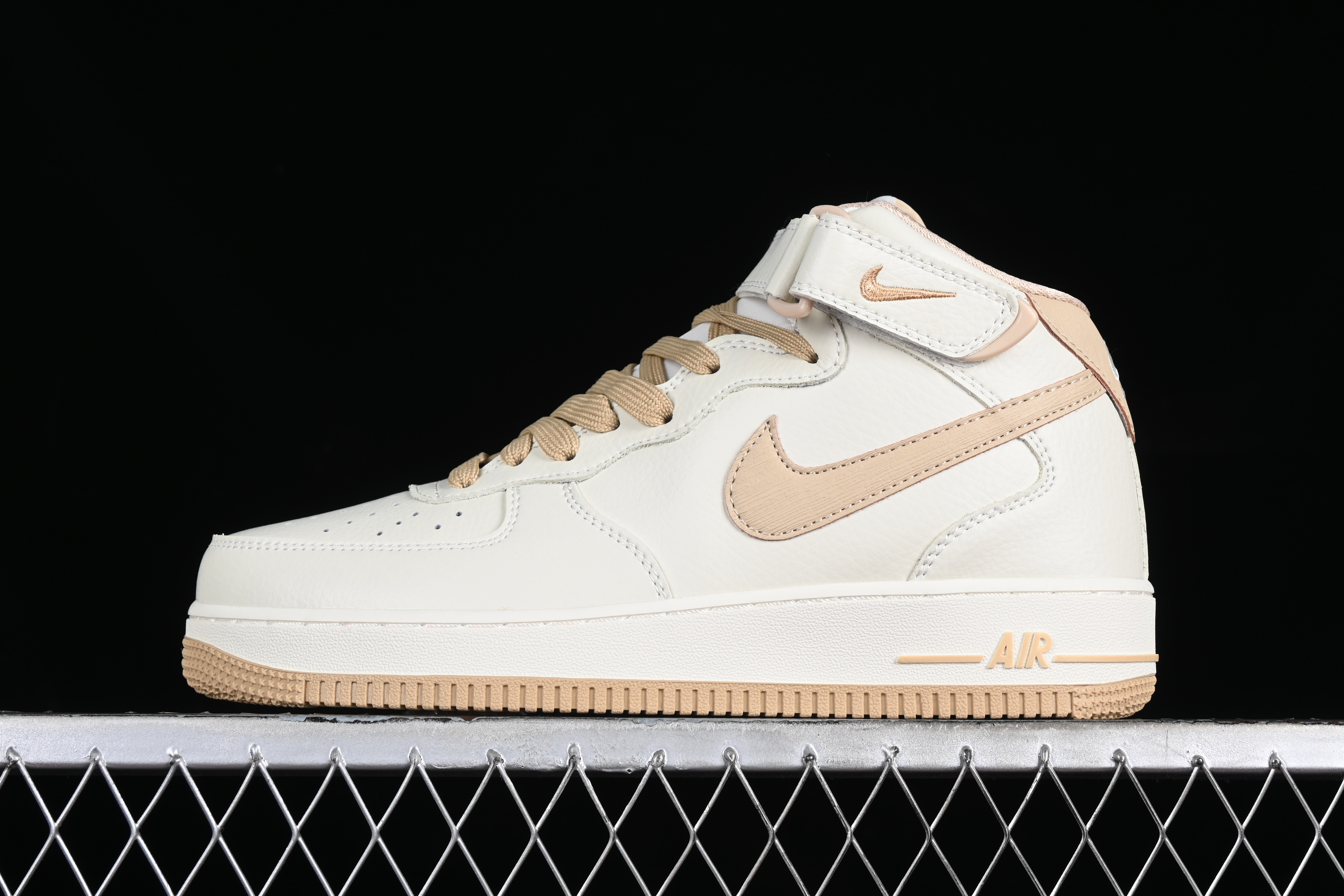 Nk Air Force 1 Mid Mikhaki colorway Air Force One Zhongbang Casual sneakers