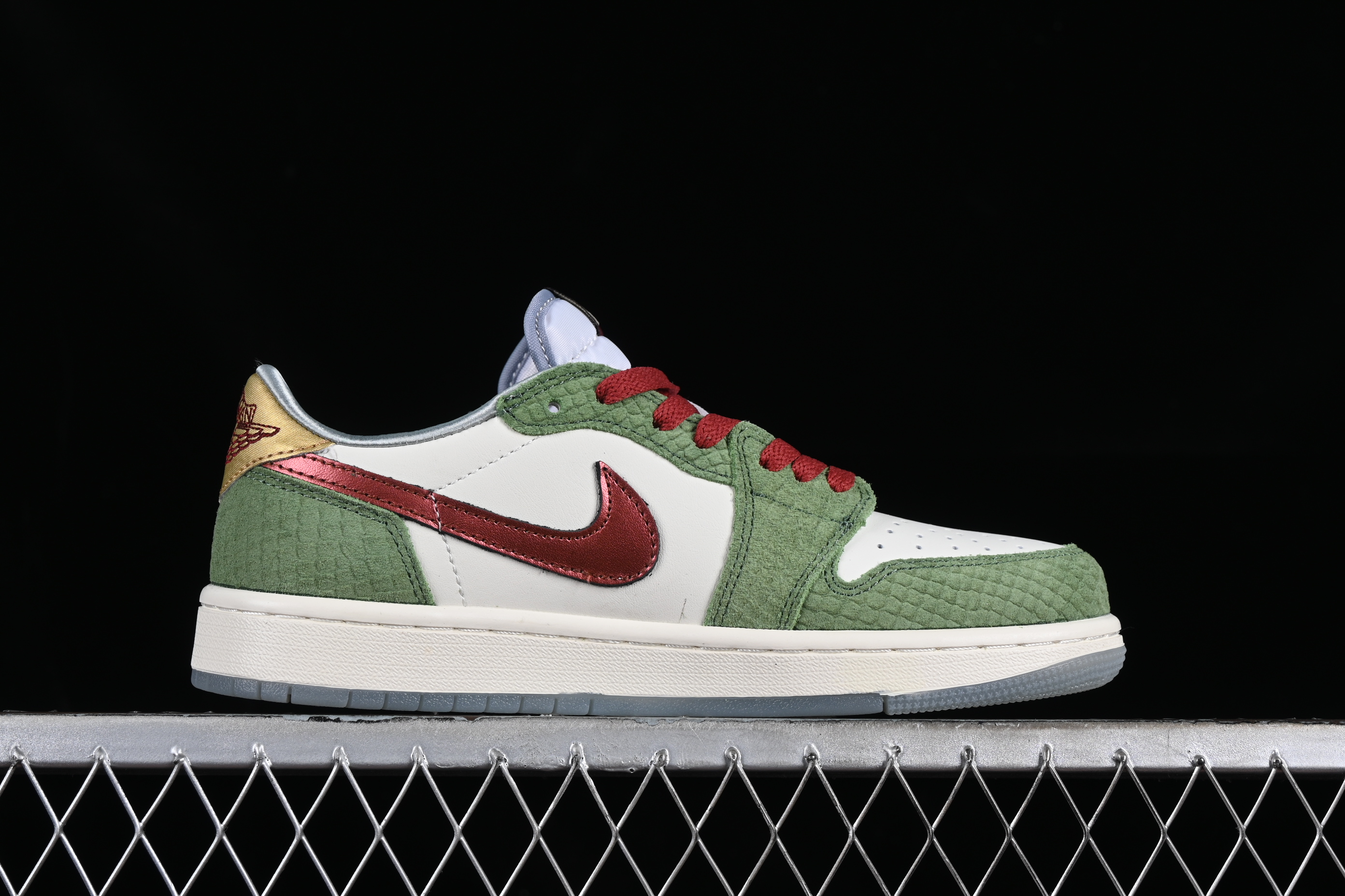 AJ1 low top