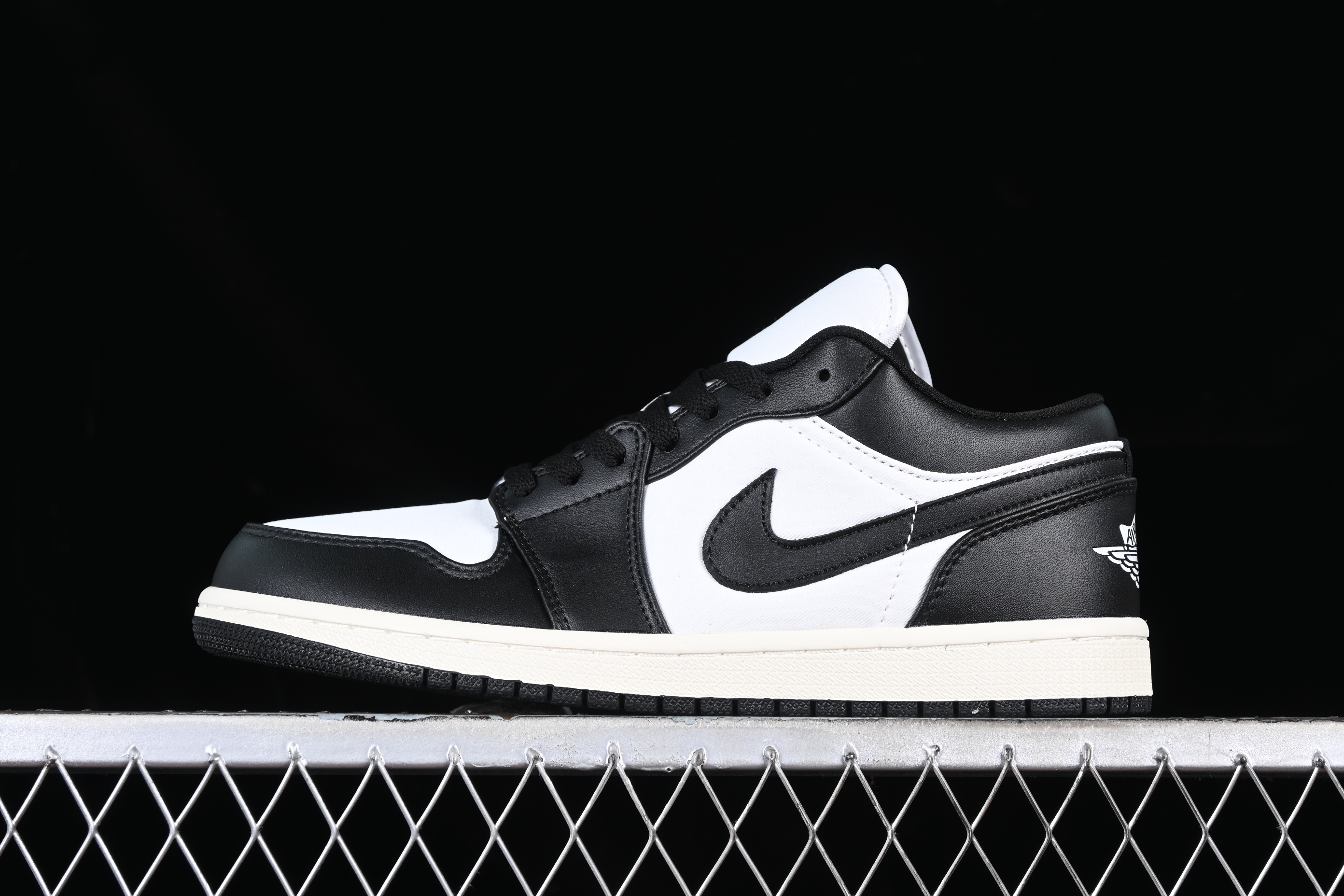 AJ1 low top
