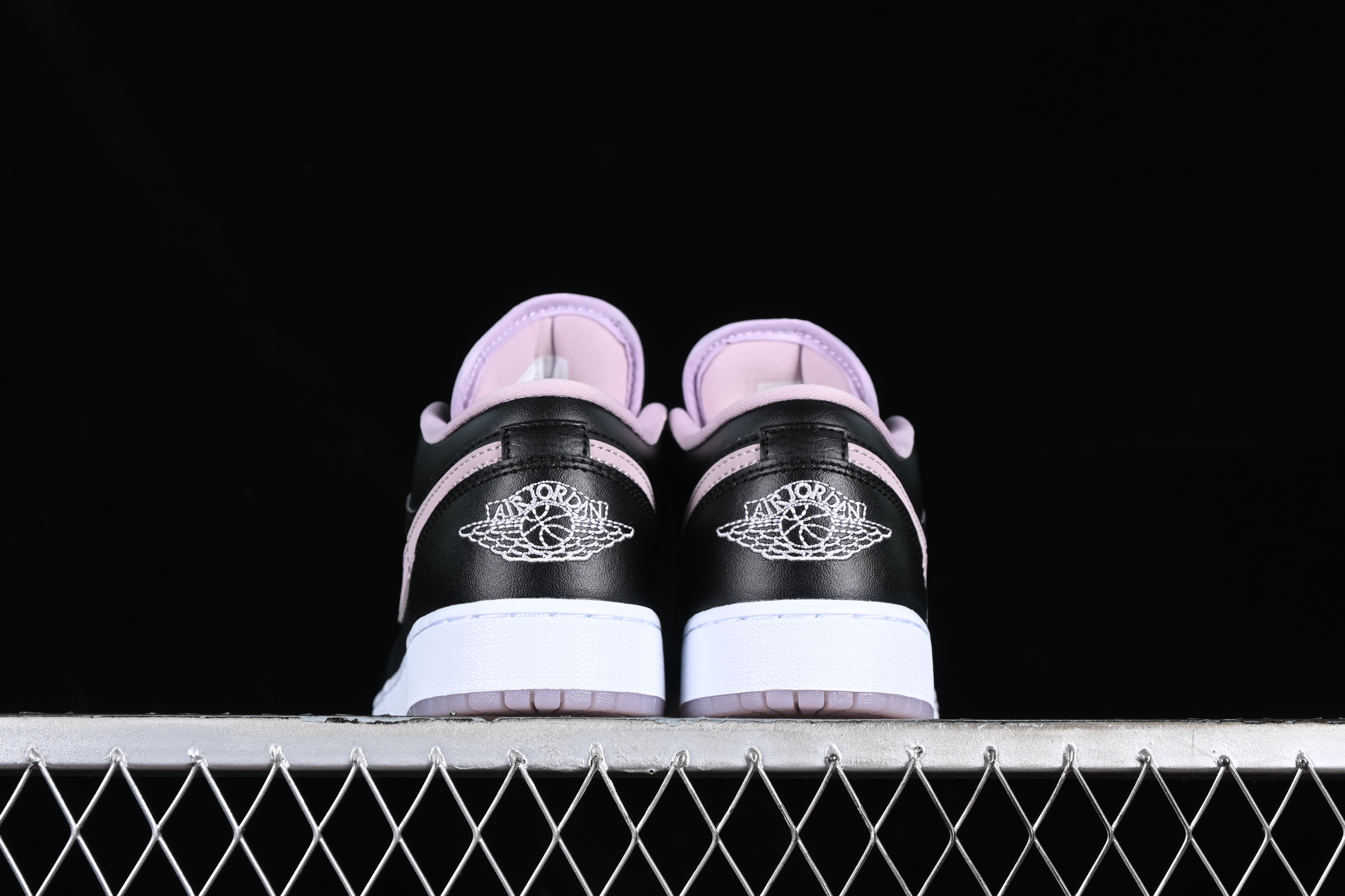 AJ1 low top