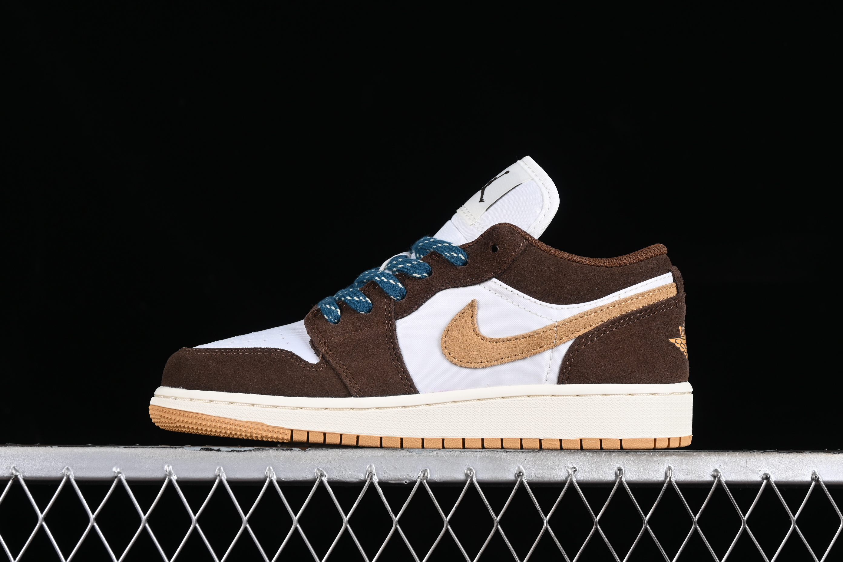 AJ1 low top