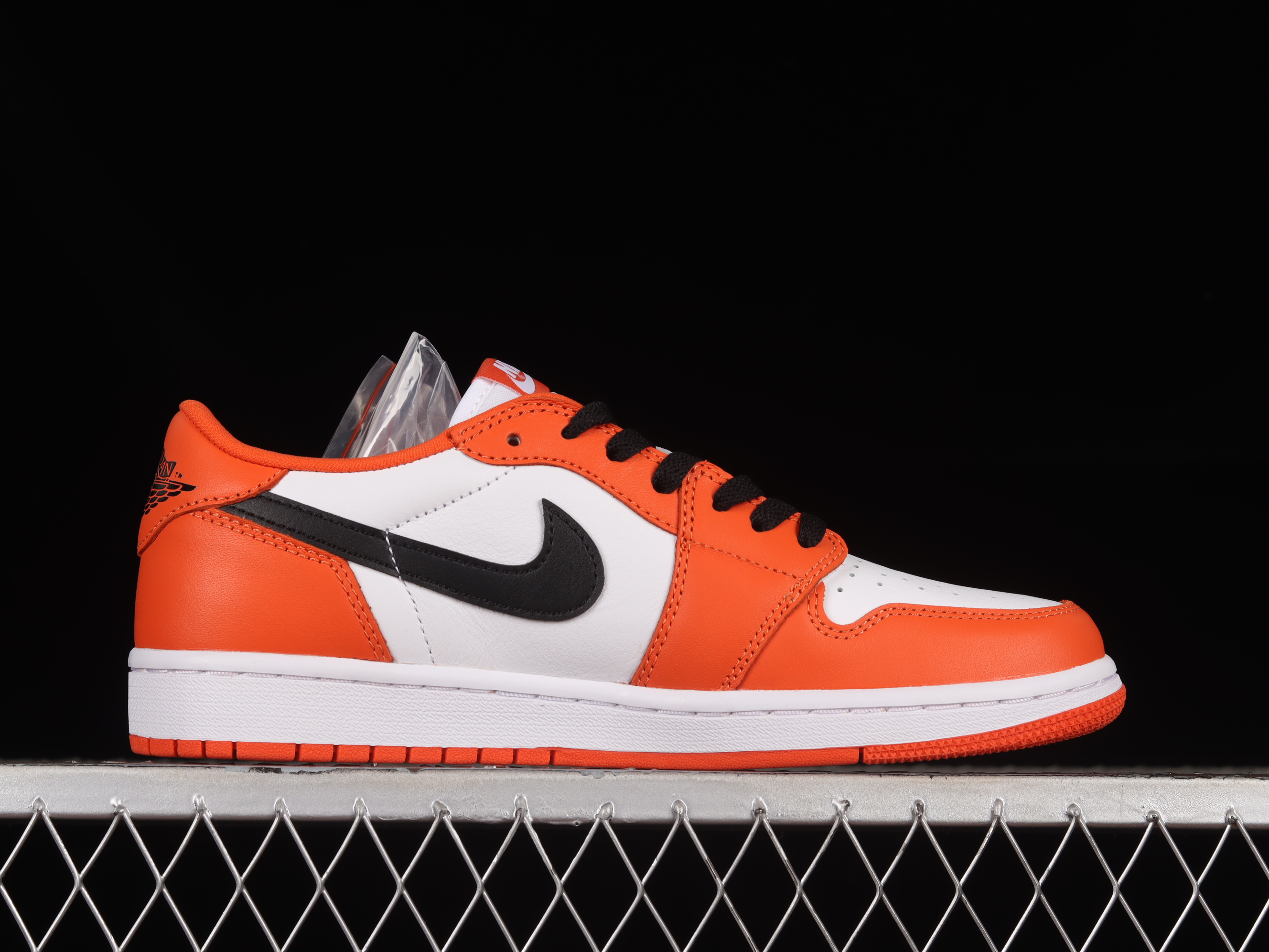 AJ1 low top