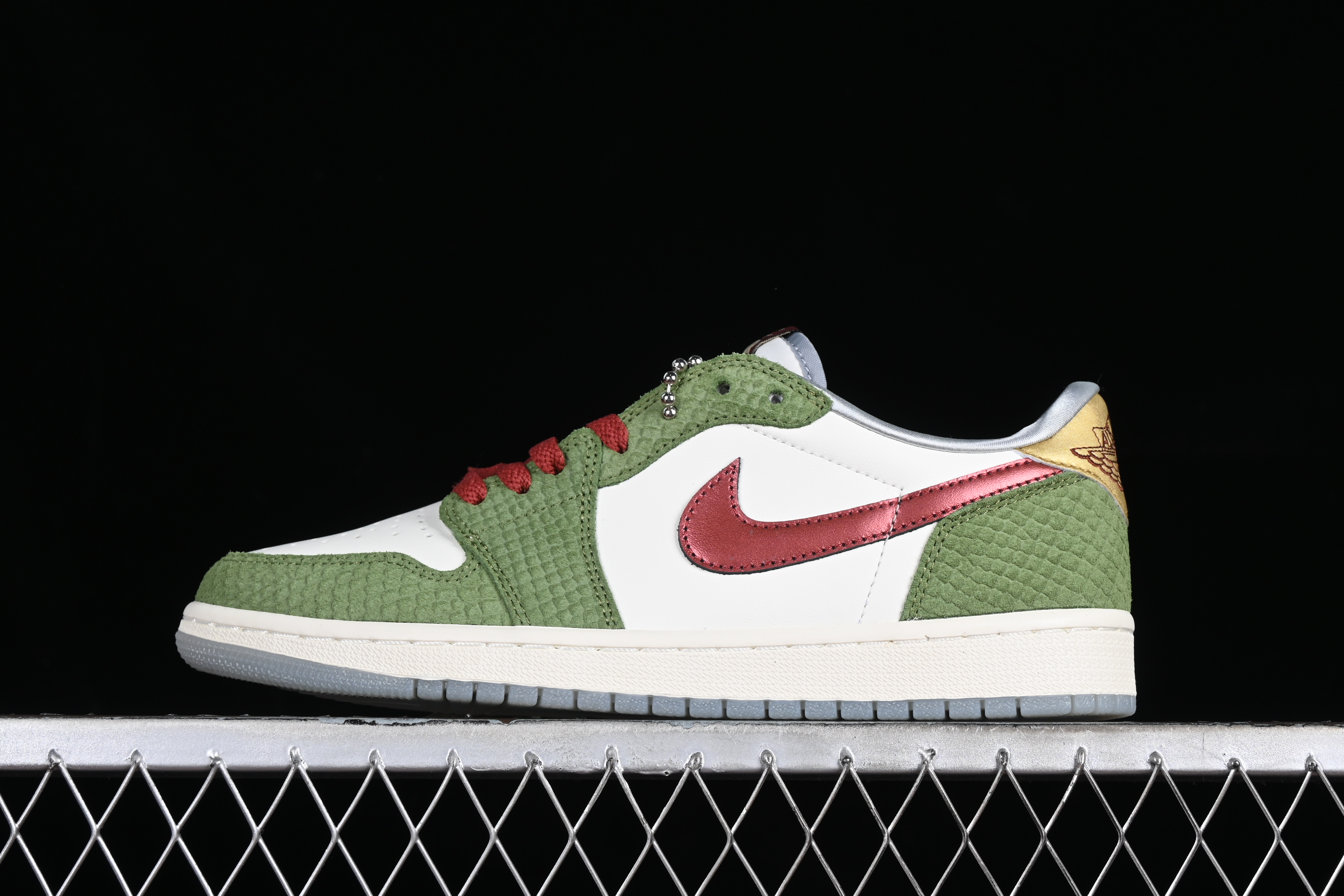 AJ1 low top