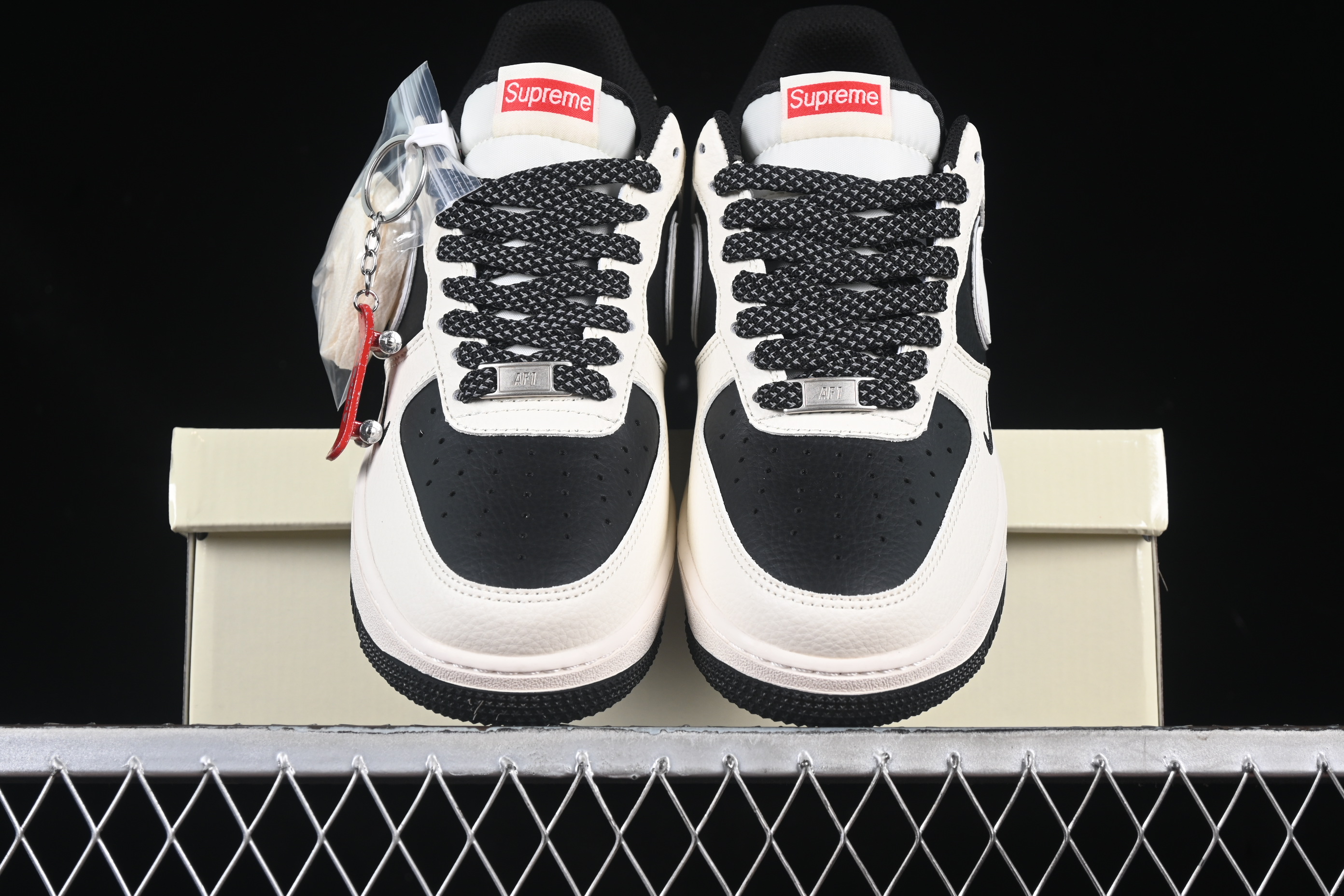 Air Force 1'07 Low Supreme collaboration Beige Black patchwork HH7518-056 36-45