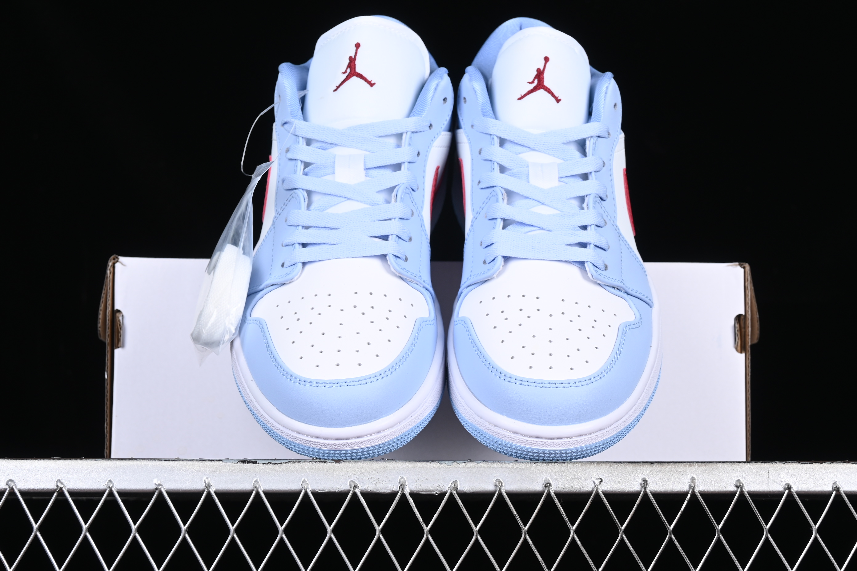 AJ1 low top
