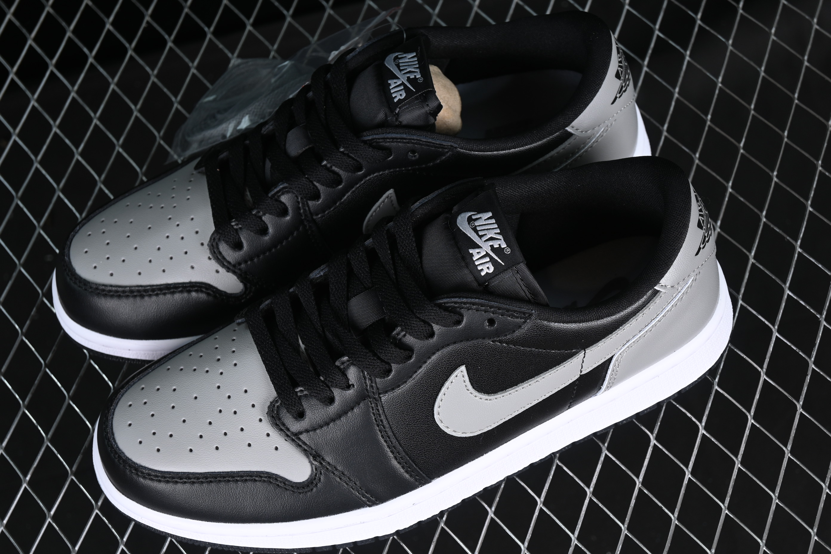 AJ1 low top