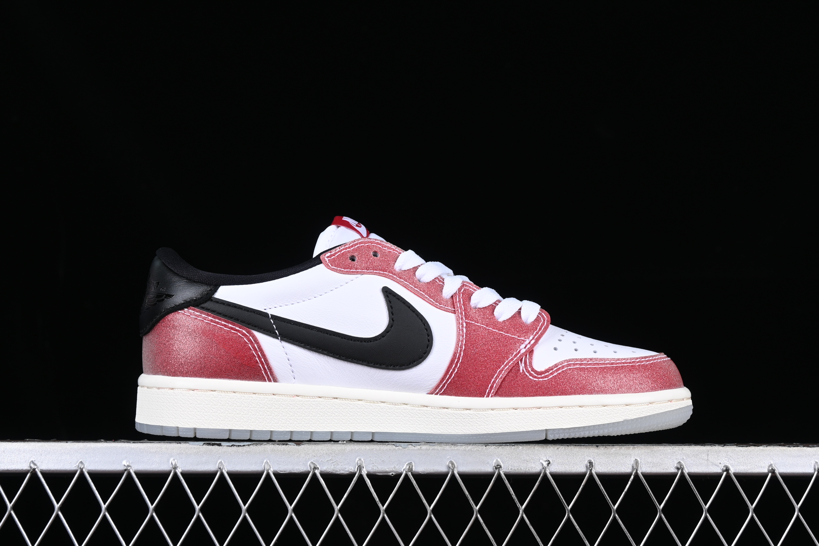 AJ1 low top