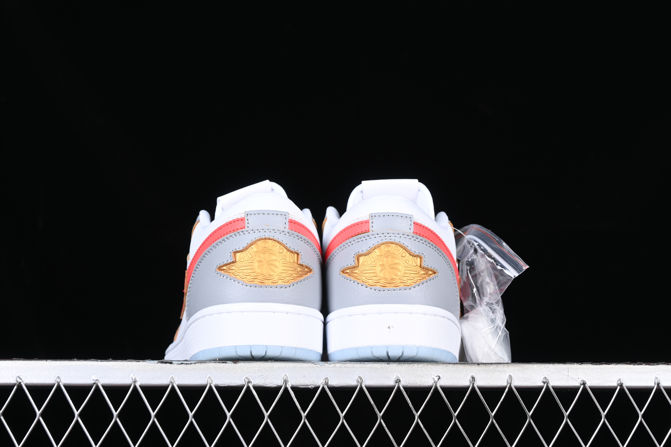 AJ1 low top