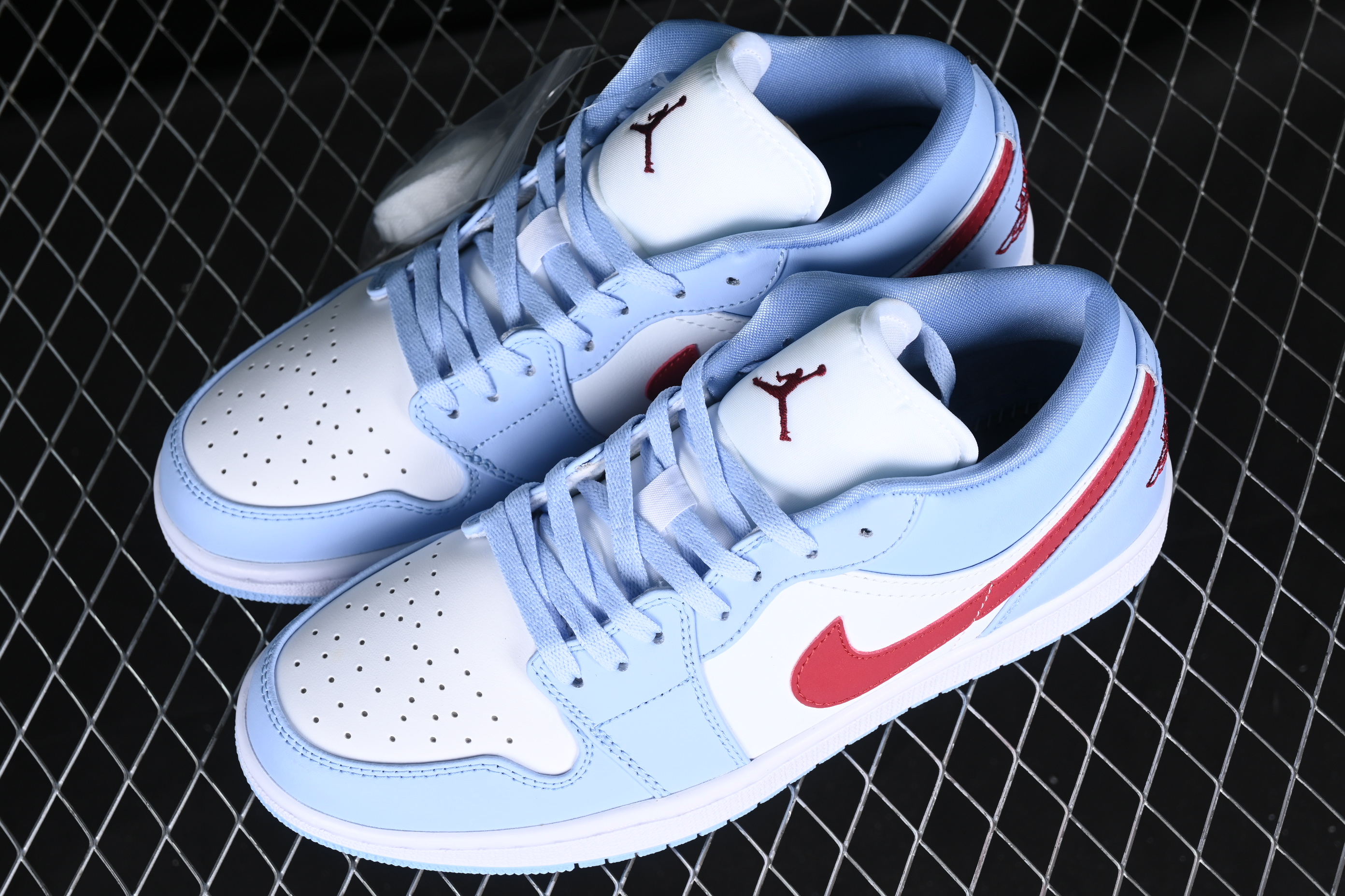 AJ1 low top