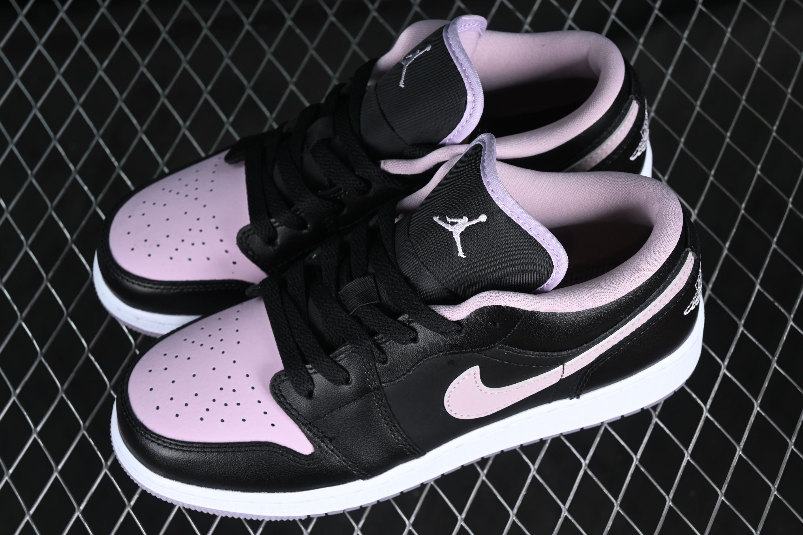 AJ1 low top