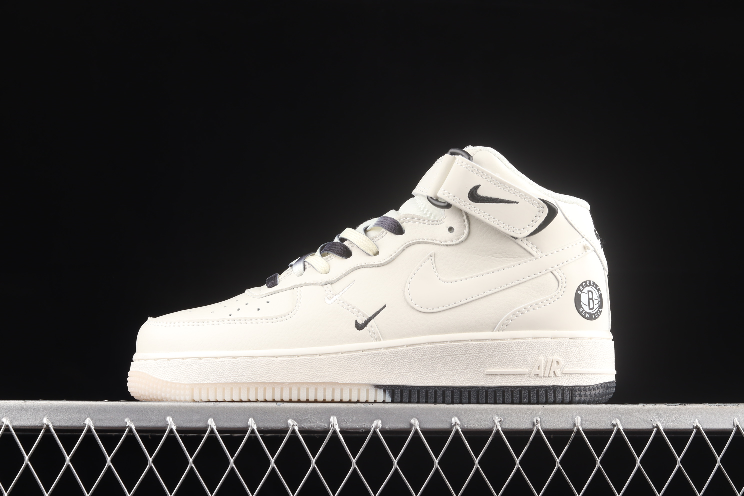 Nk Air Force 1'07 Mid Mi Black and White Brooklyn Nets City Limited Air Force One mid-top Casual Sneakers