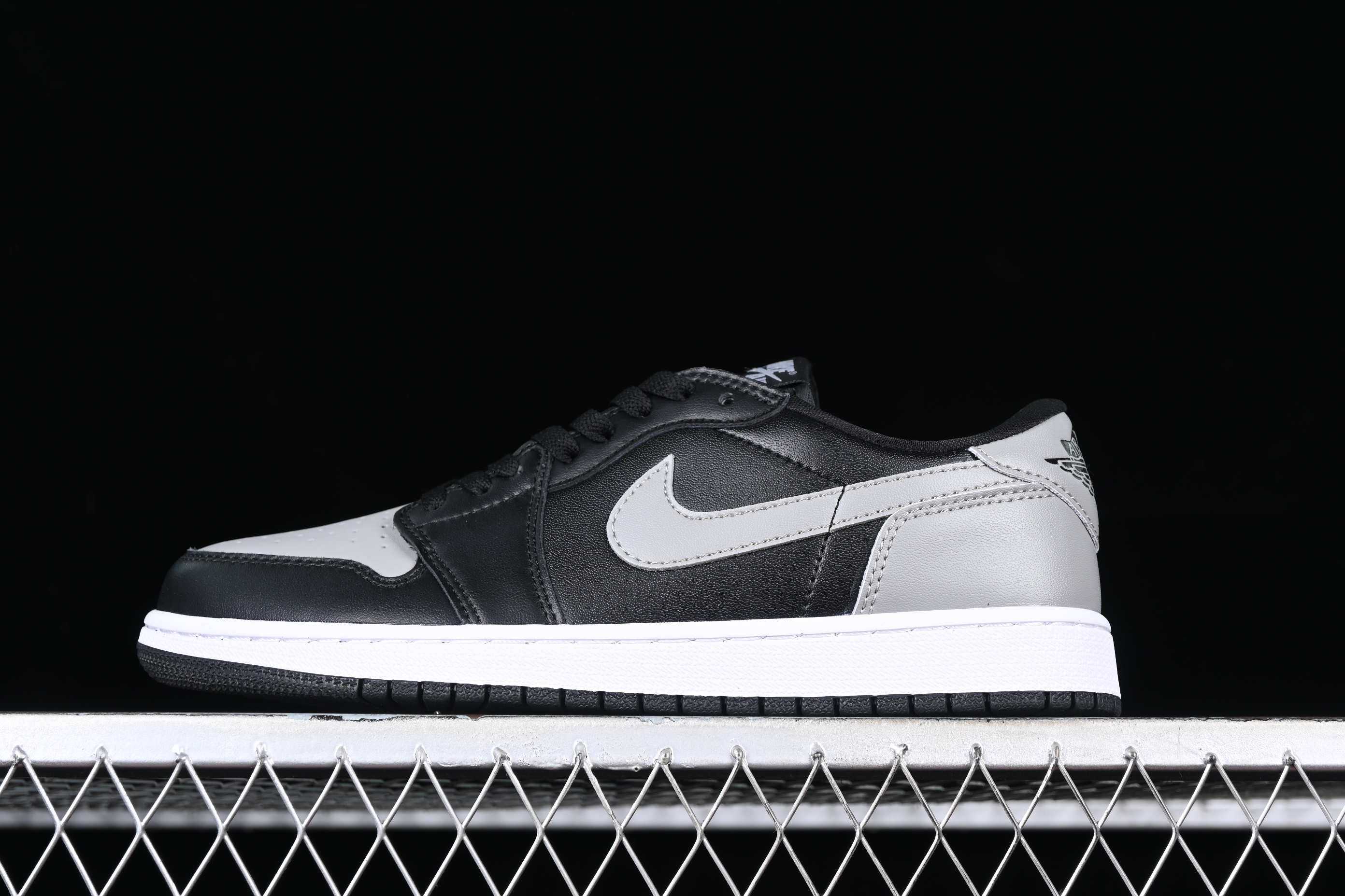 AJ1 low top