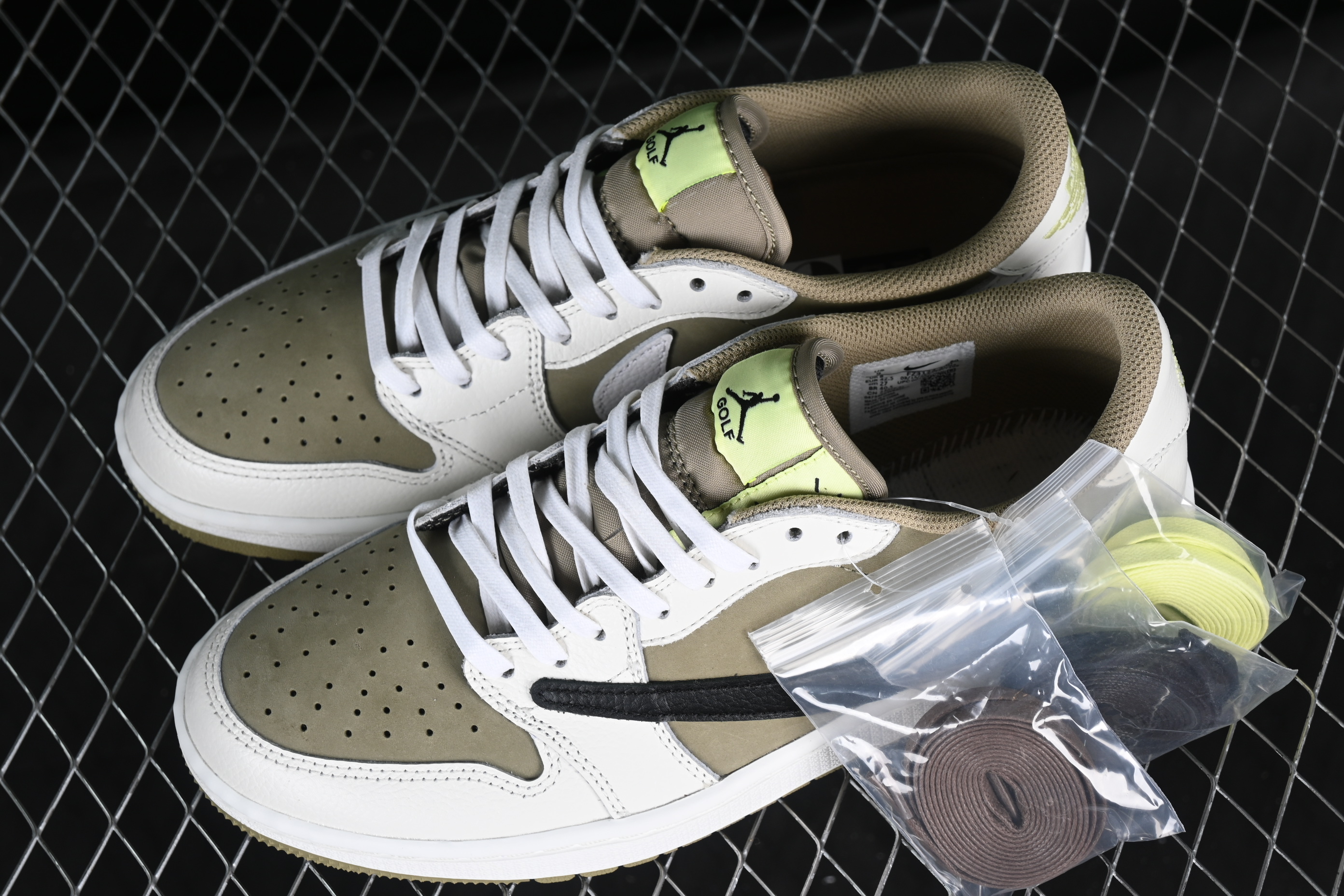AJ1 low top